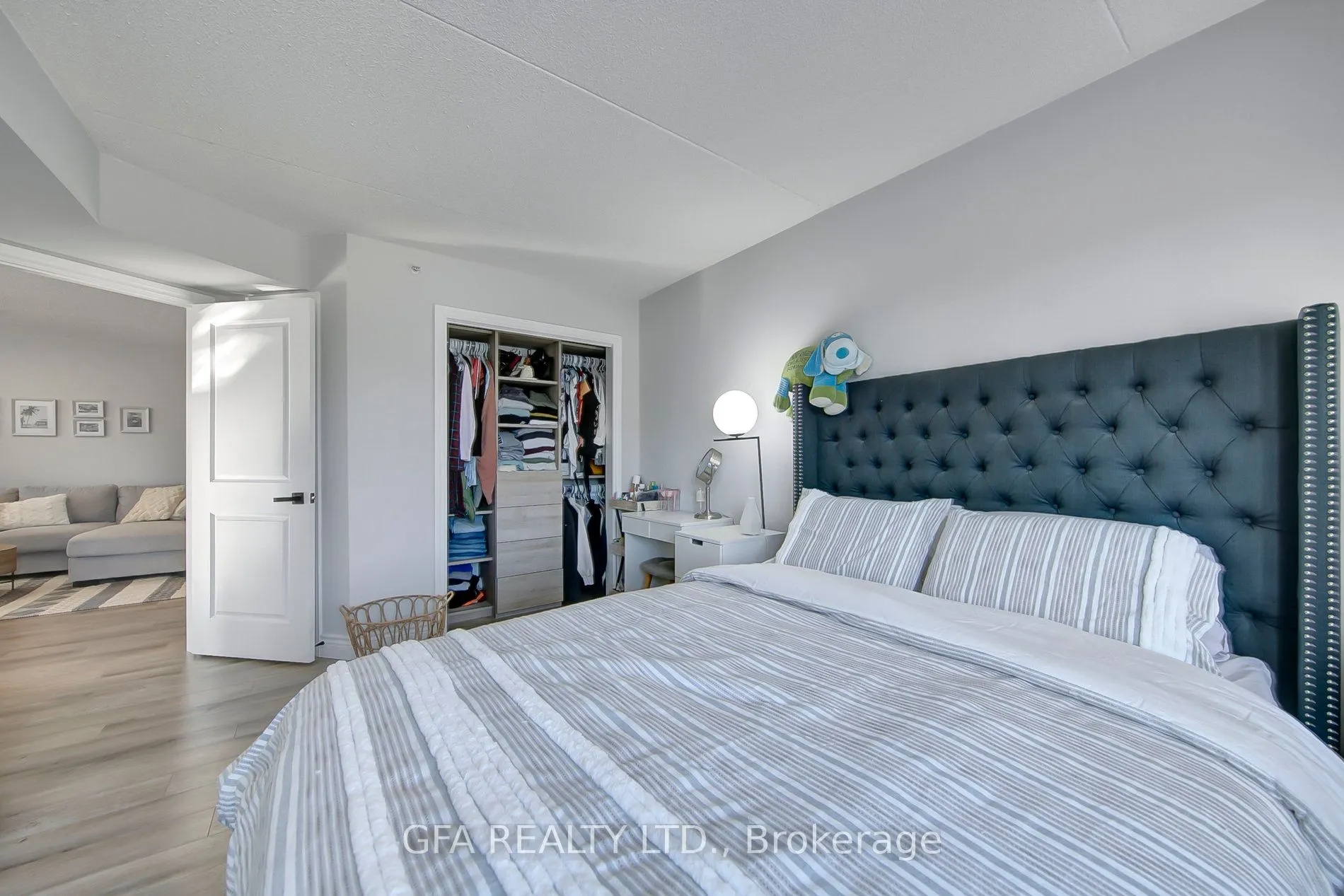 1451 Walkers Line, #201