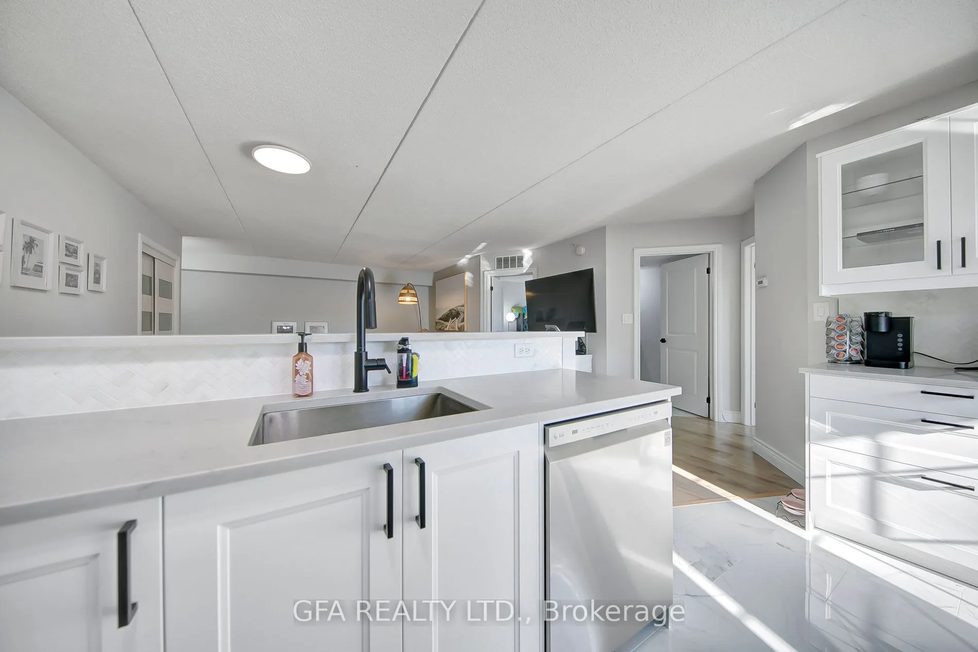 1451 Walkers Line, #201