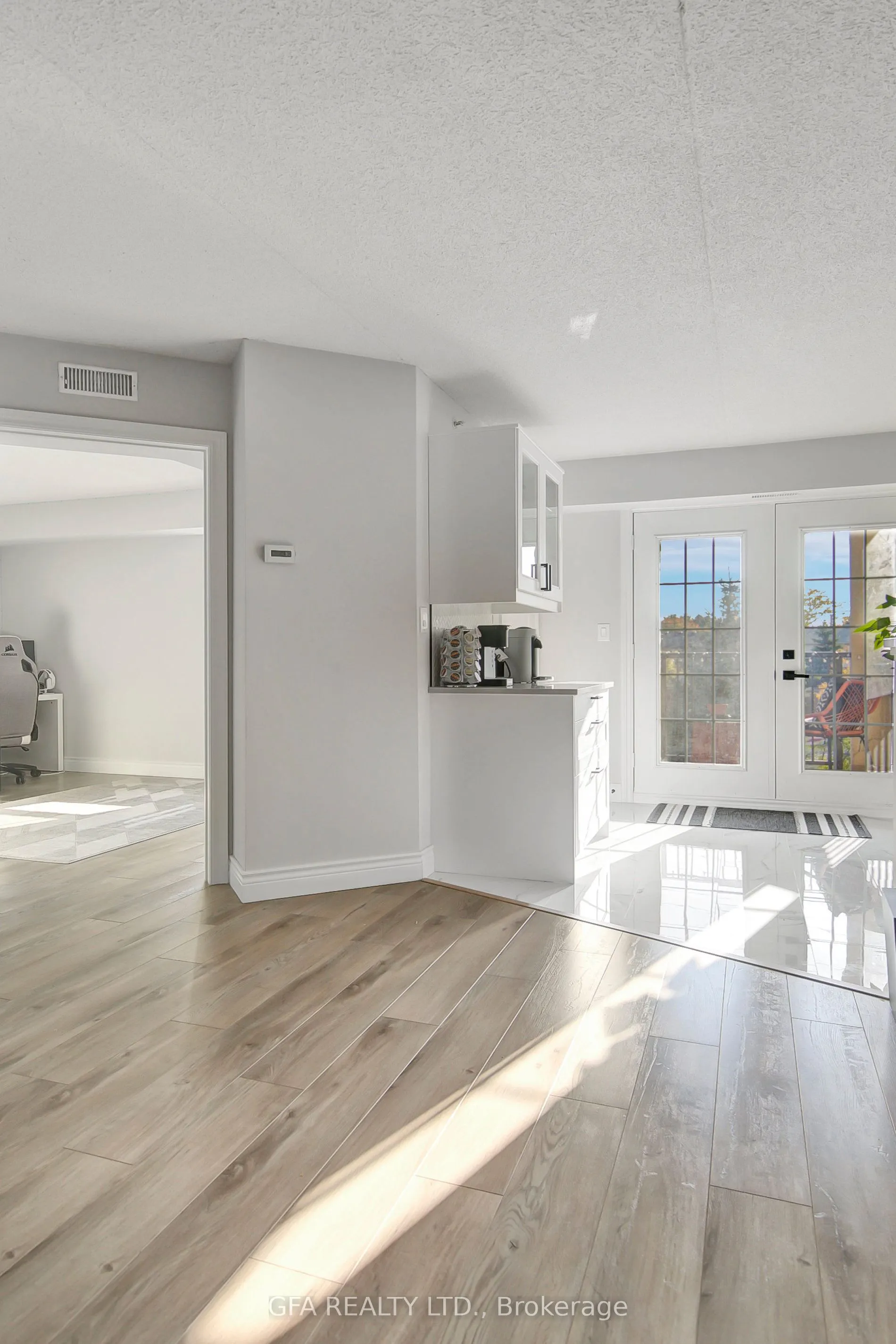 1451 Walkers Line, #201