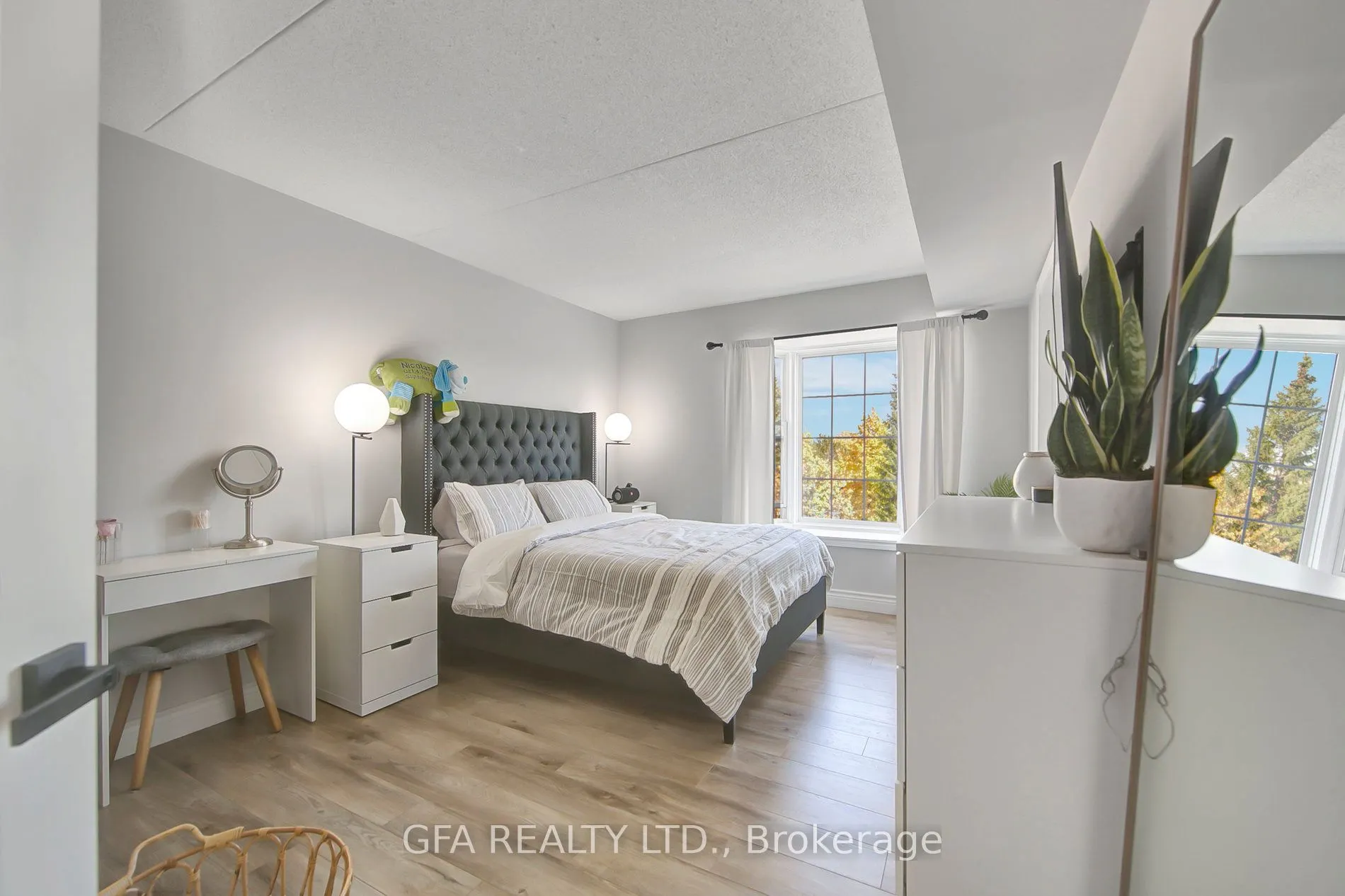 1451 Walkers Line, #201