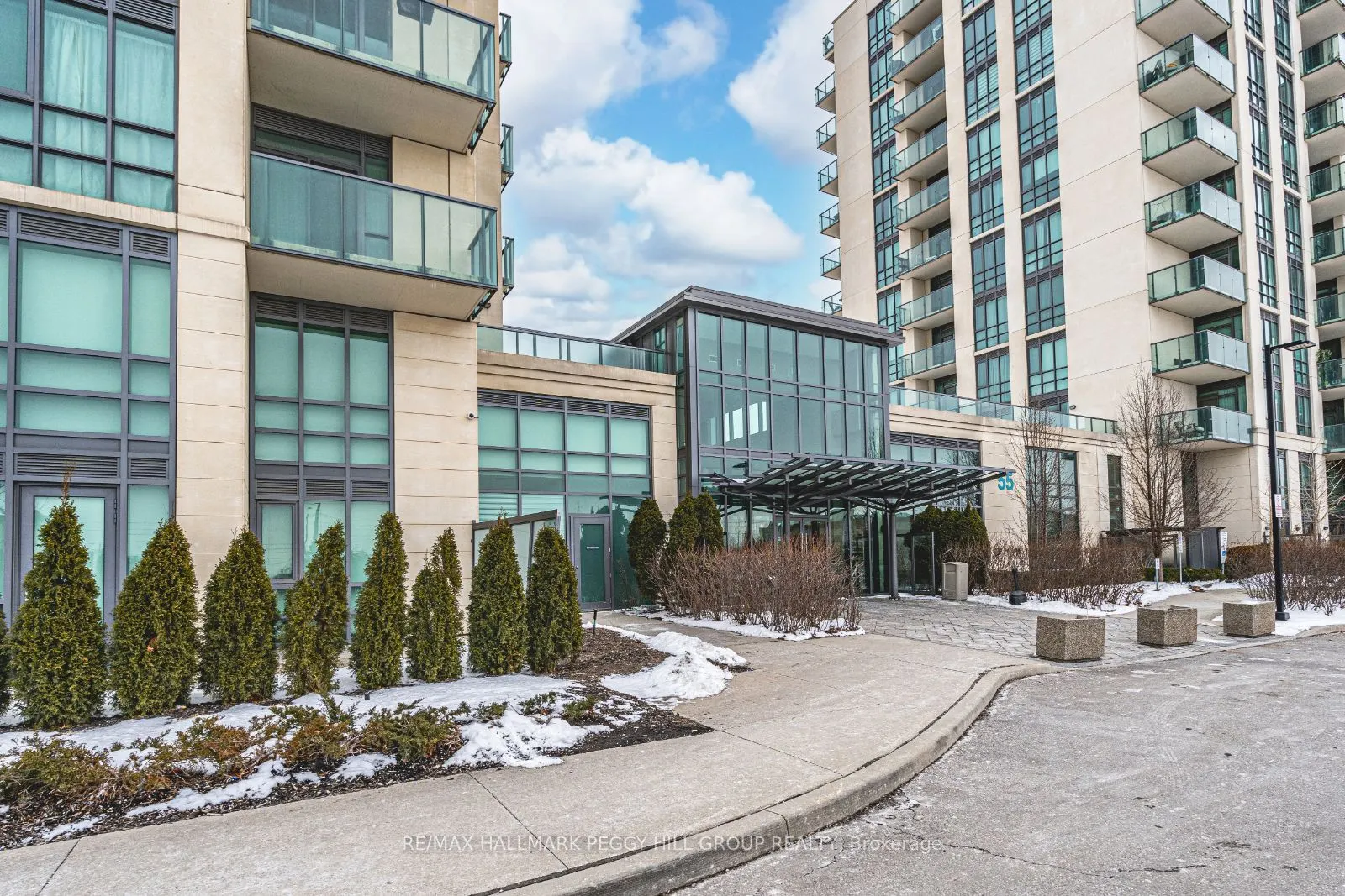 45 Yorkland Boulevard, #206