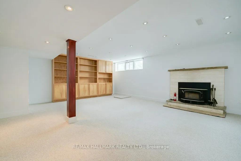 1 Marblehead Road