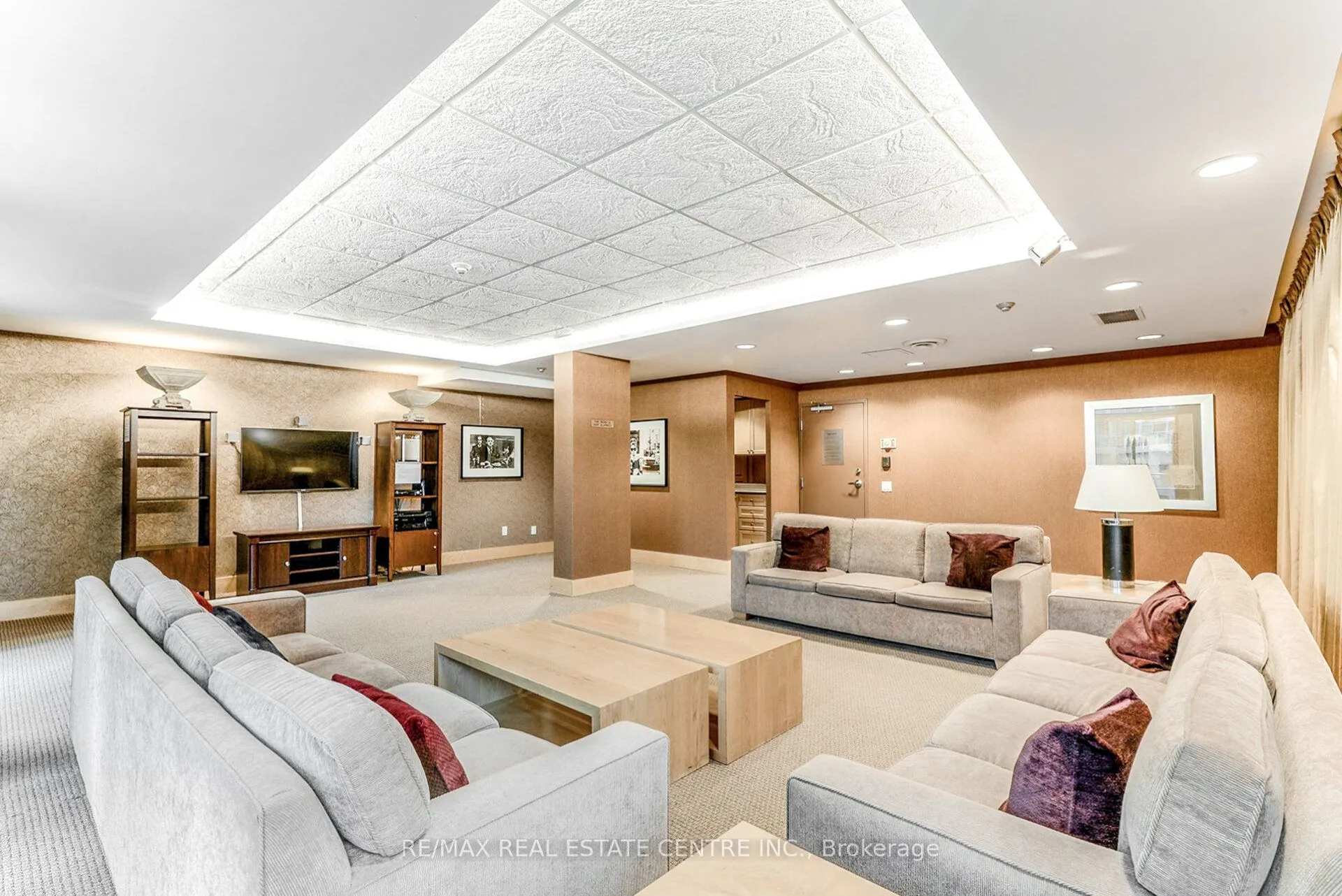 5 Marine Parade Drive #911