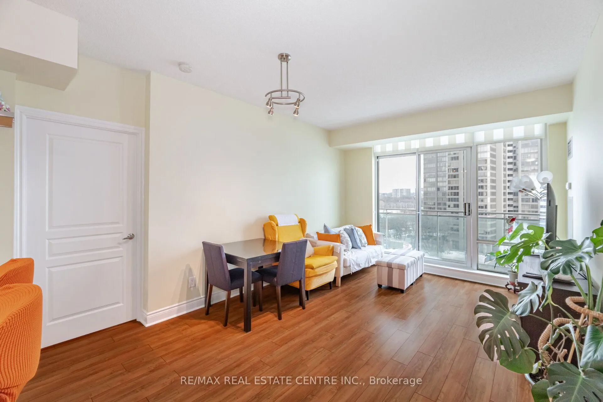 5 Marine Parade Drive #911