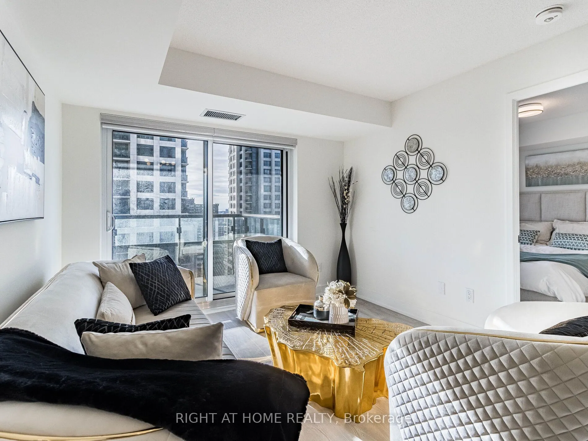 10 Eva Road, #1401