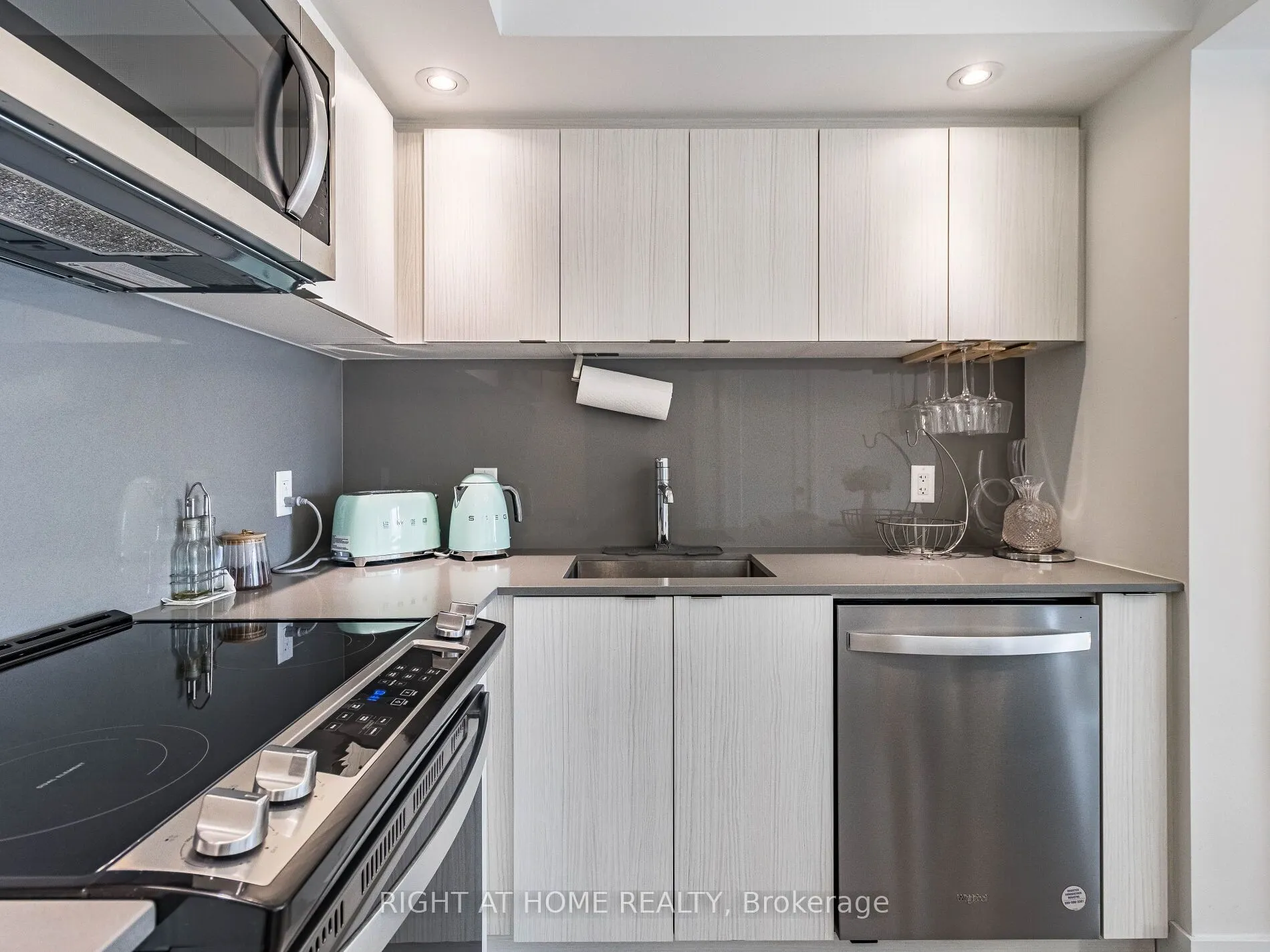 10 Eva Road, #1401