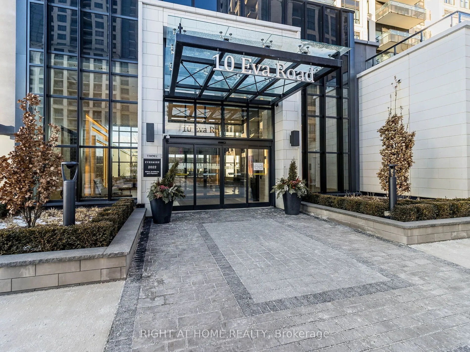 10 Eva Road, #1401