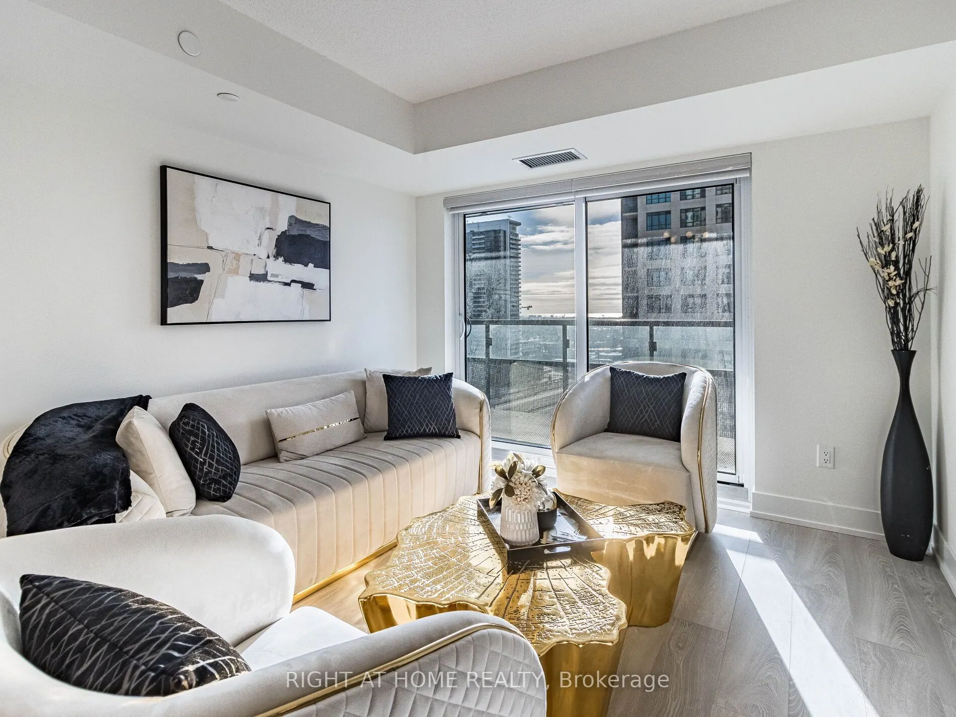 10 Eva Road, #1401