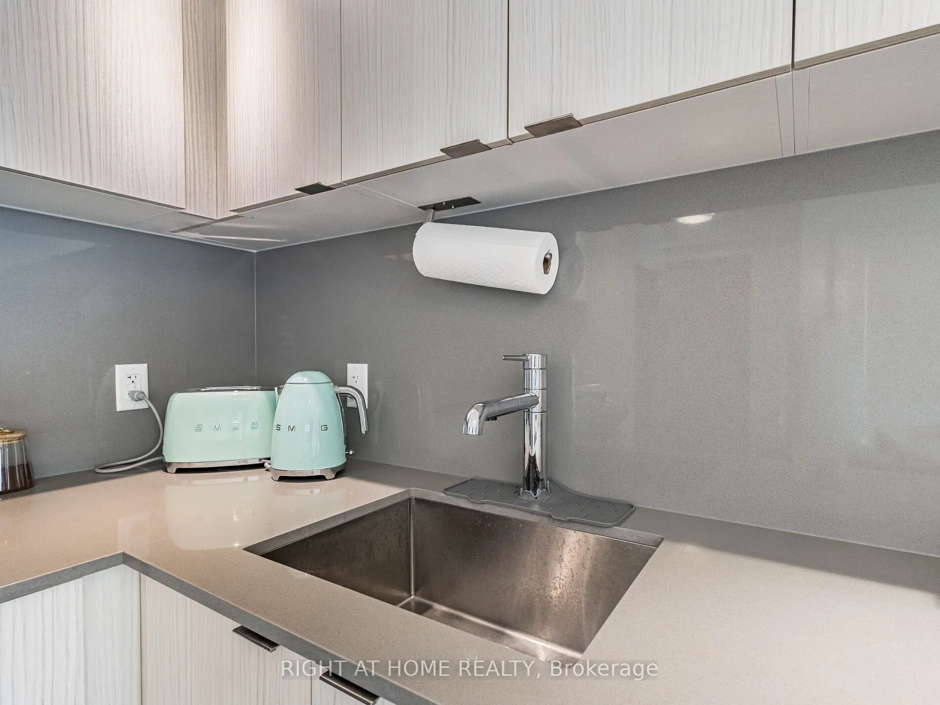 10 Eva Road, #1401
