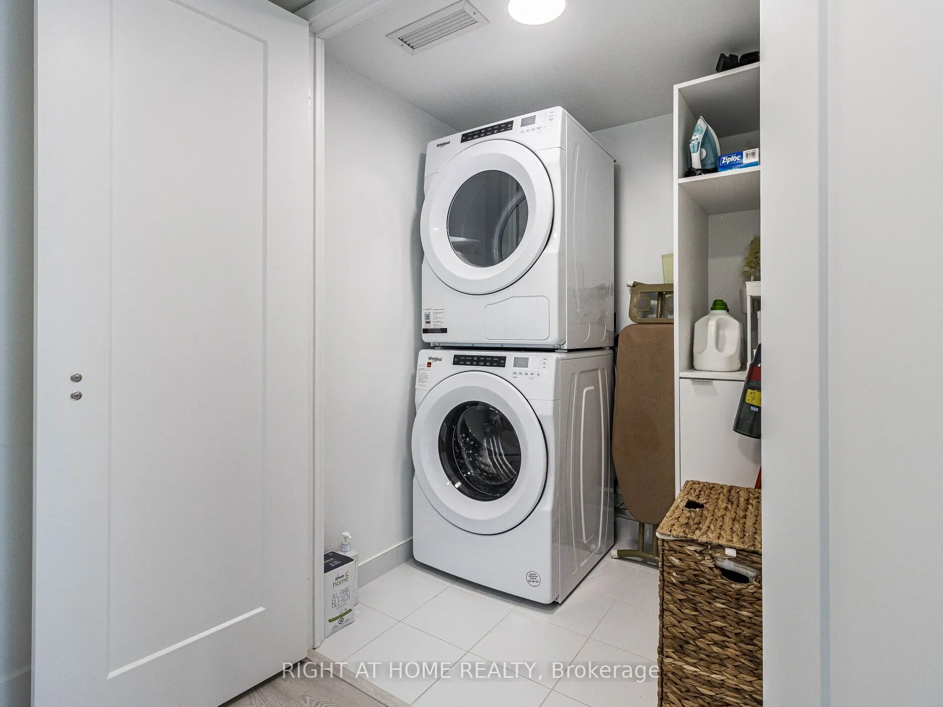 10 Eva Road, #1401