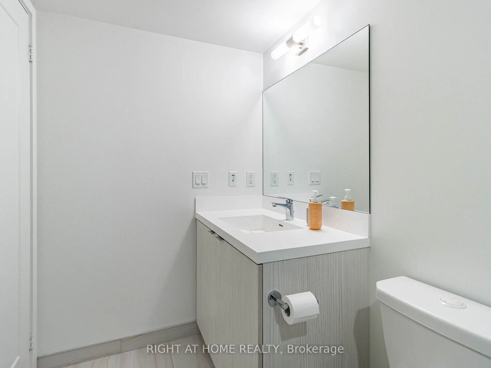 10 Eva Road, #1401