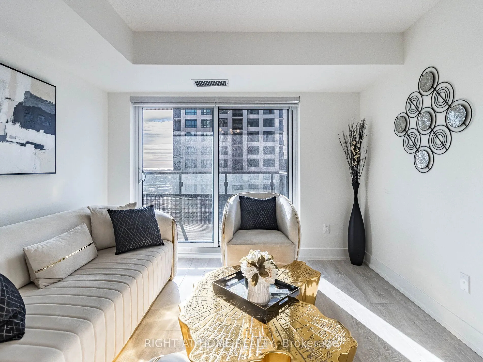 10 Eva Road, #1401