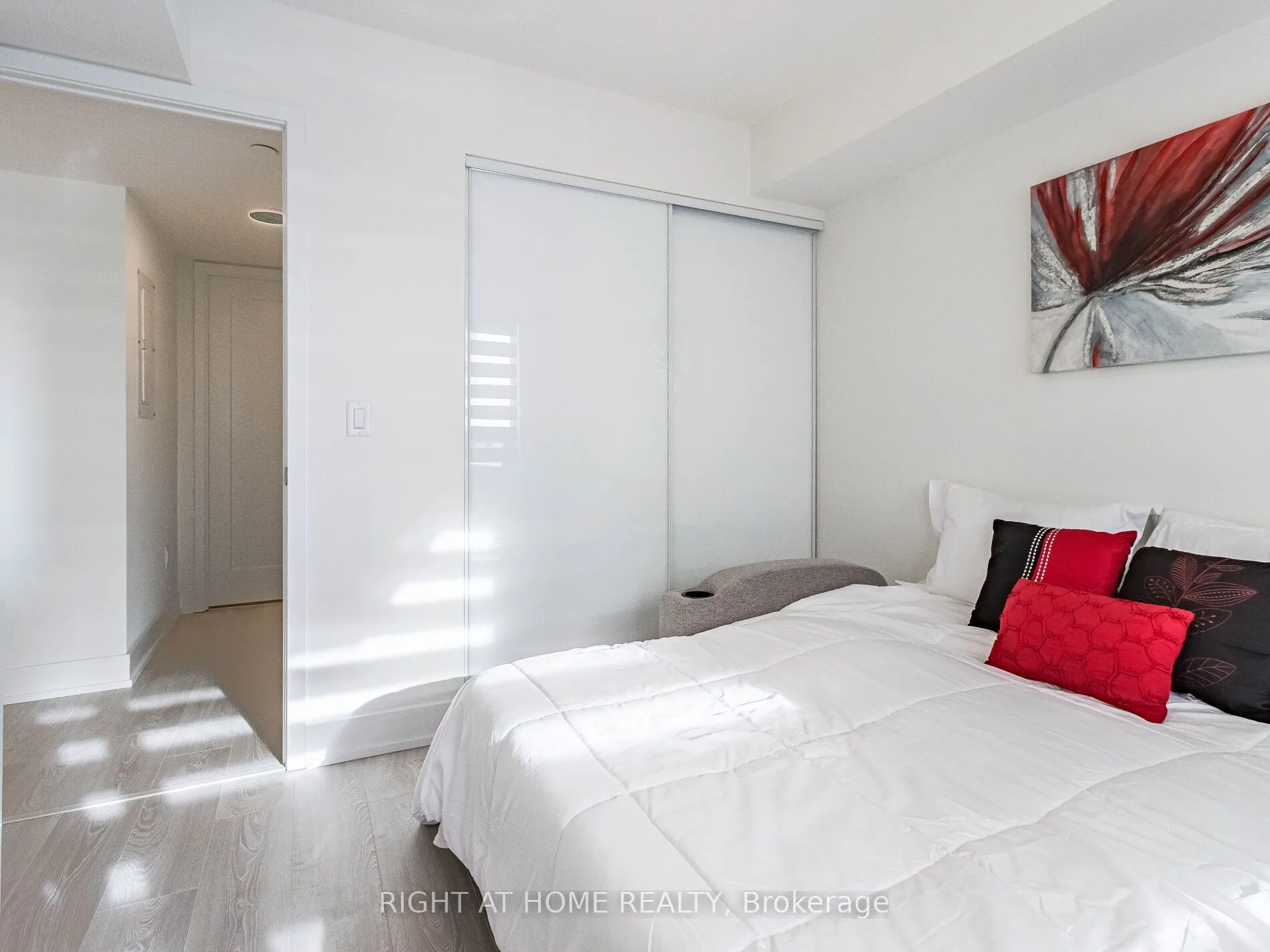 10 Eva Road, #1401