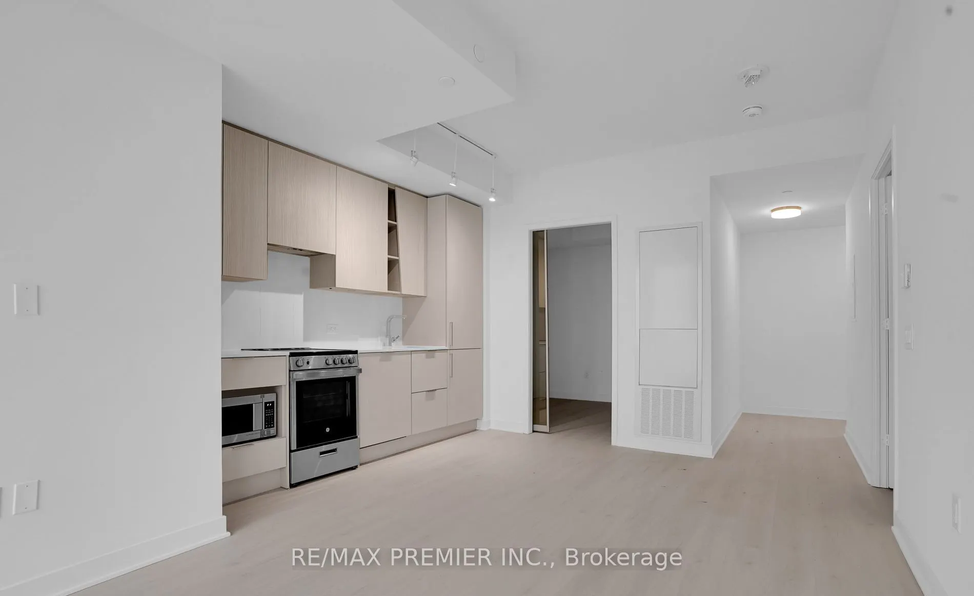 3900 Confederation Parkway #225