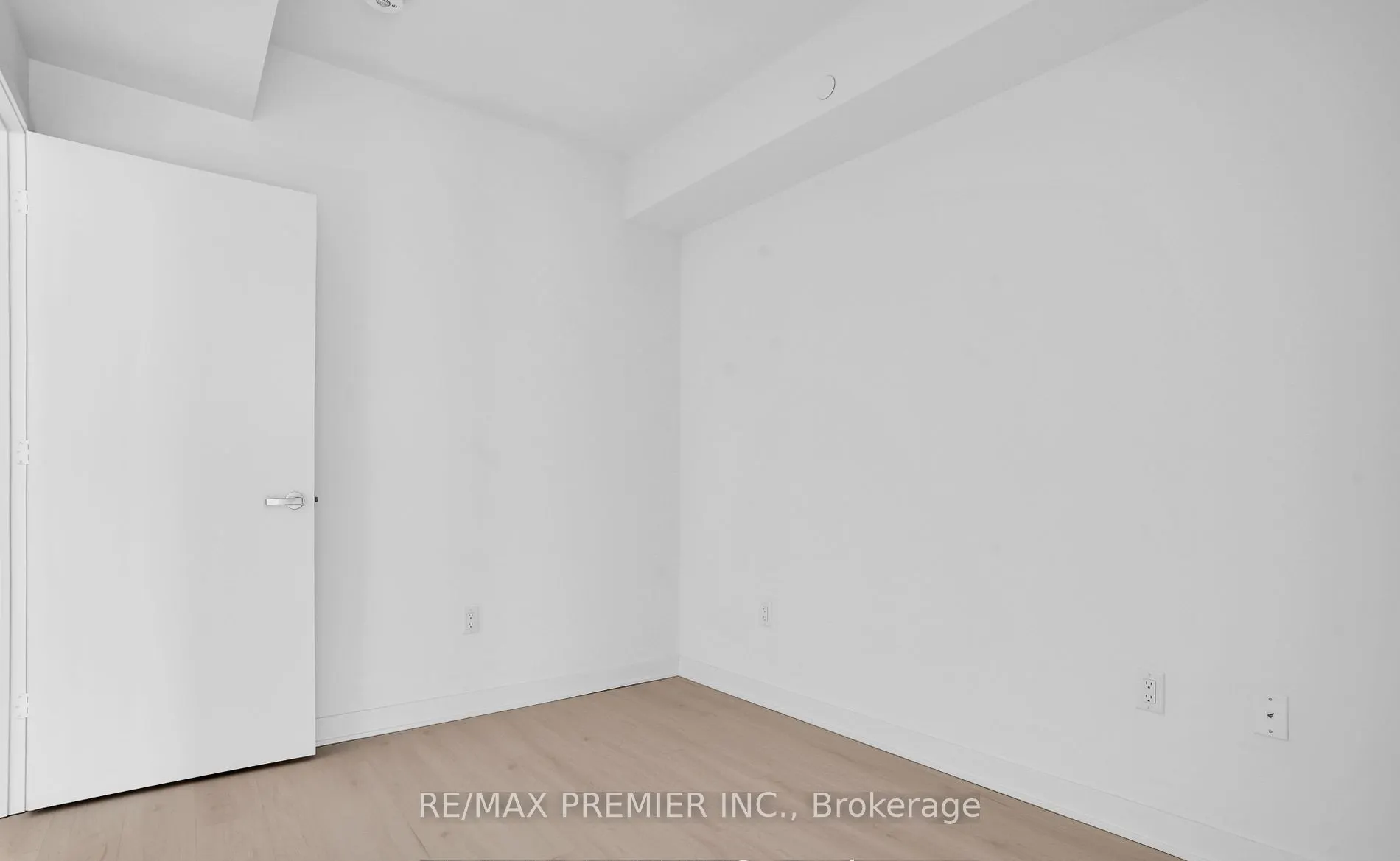 3900 Confederation Parkway #225