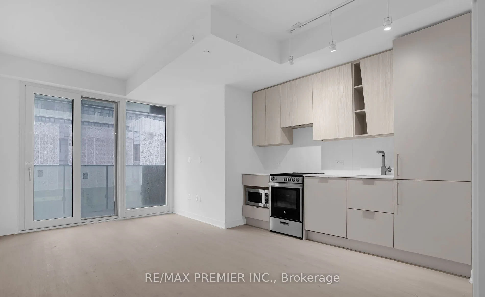 3900 Confederation Parkway #225