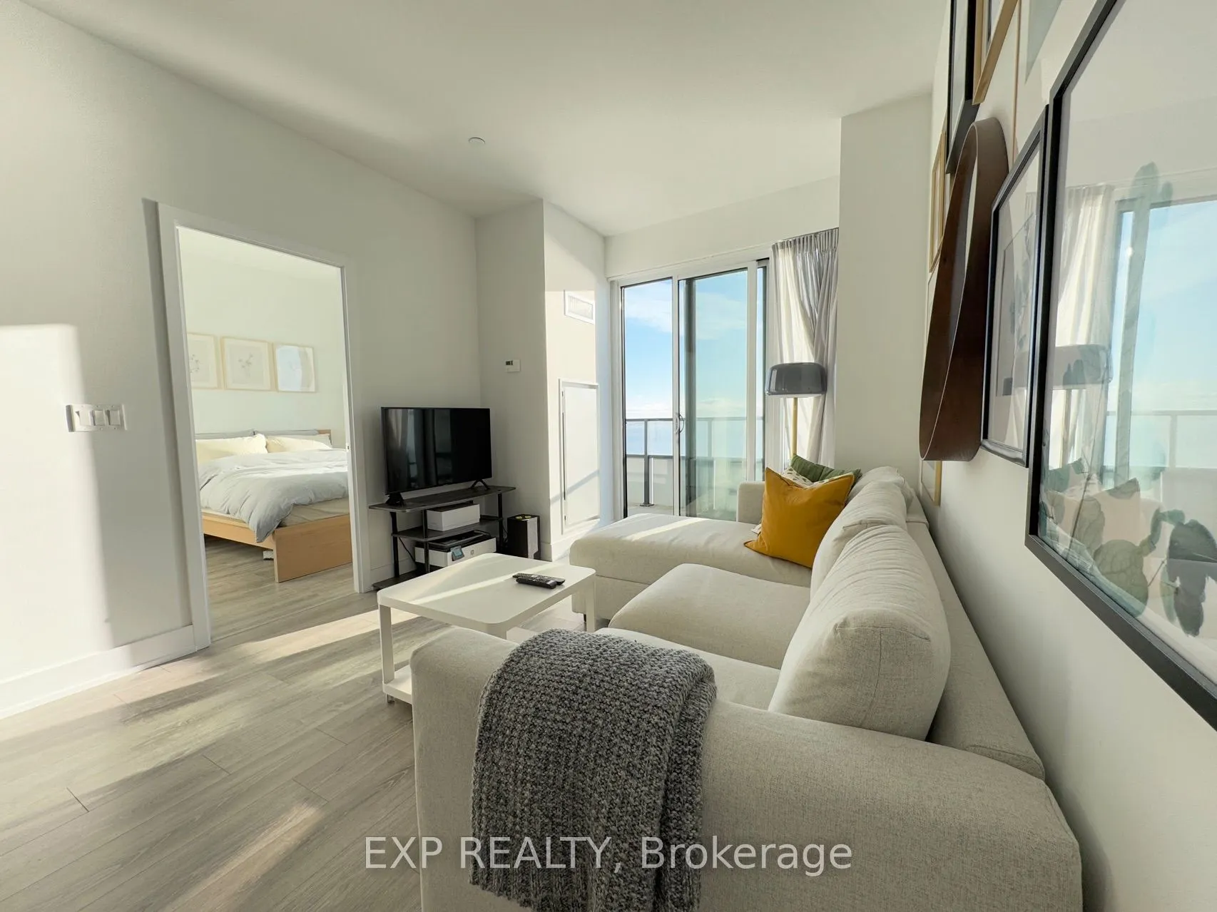 20 Shore Breeze Drive, #2808