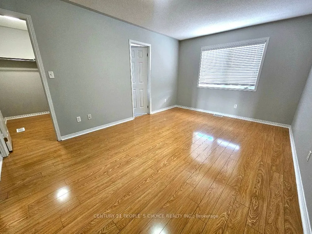 561 Lott Crescent