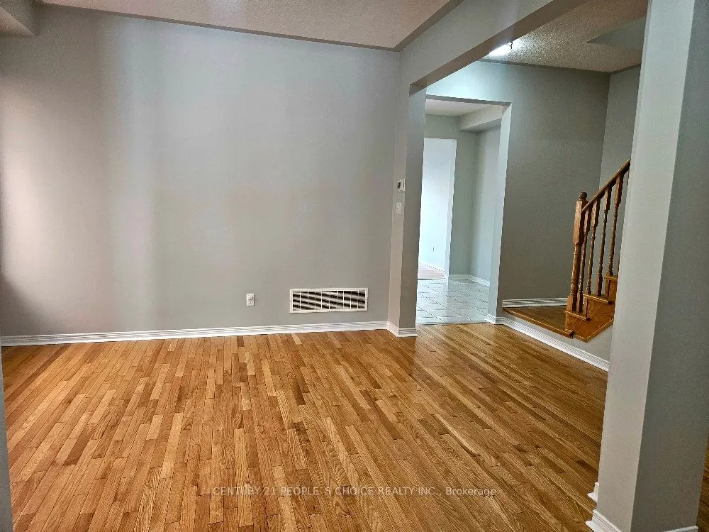 561 Lott Crescent