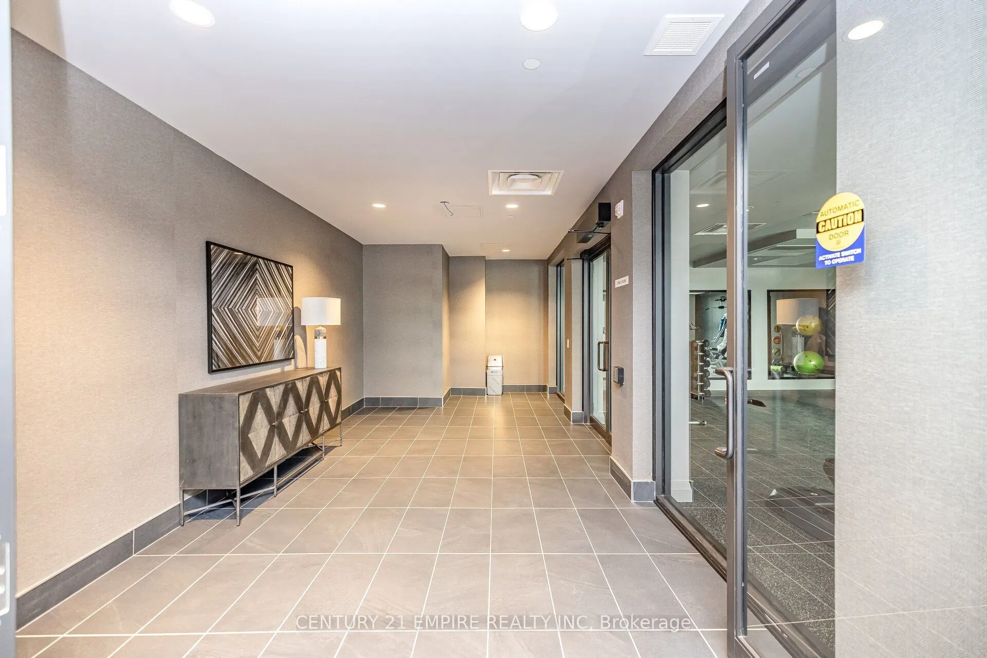 95 Dundas Street W, #503