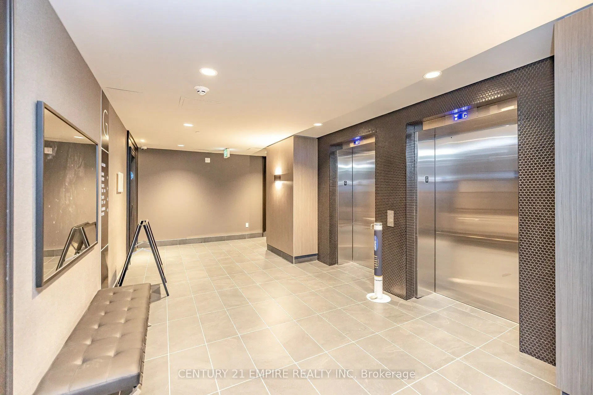 95 Dundas Street W, #503