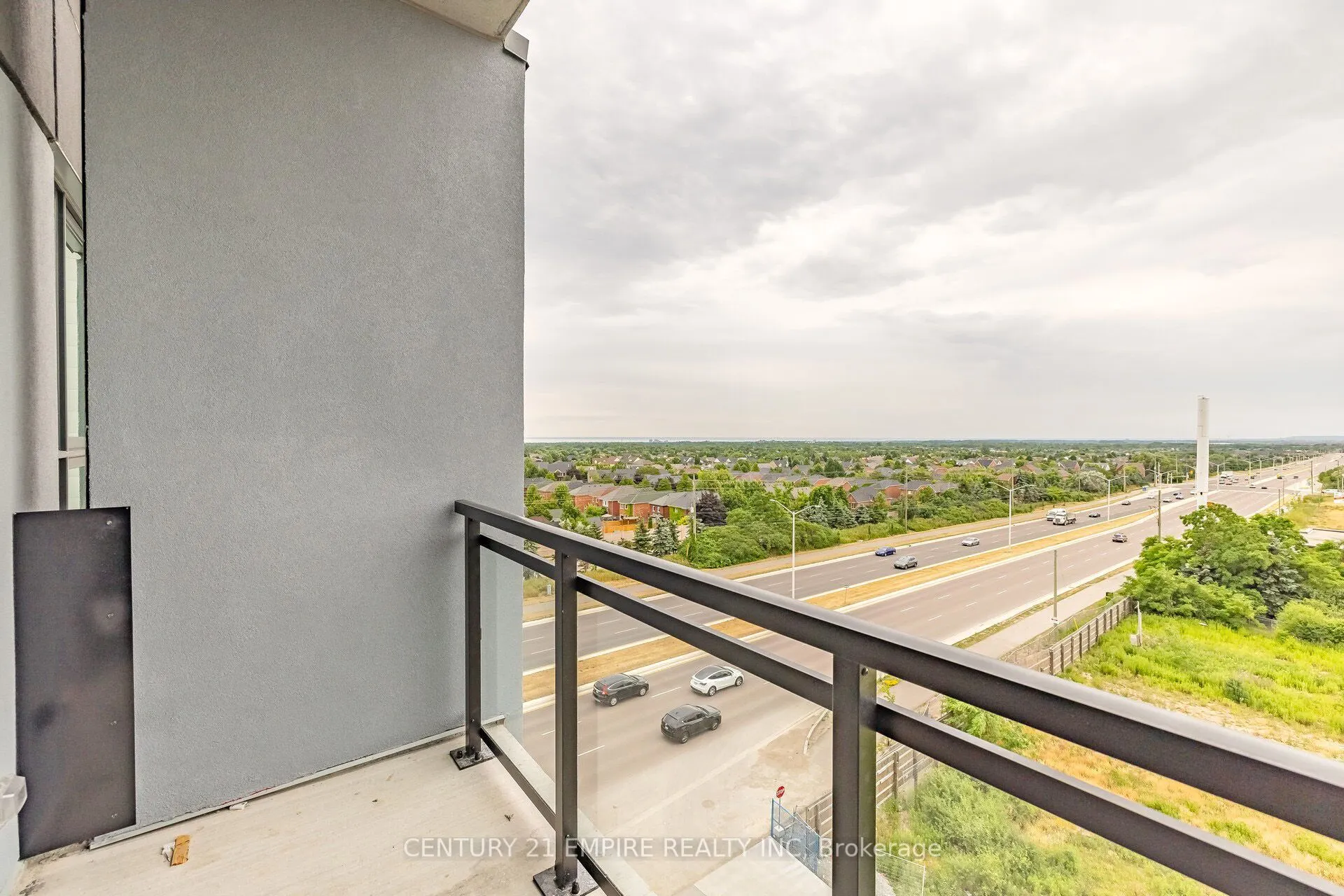 95 Dundas Street W, #503