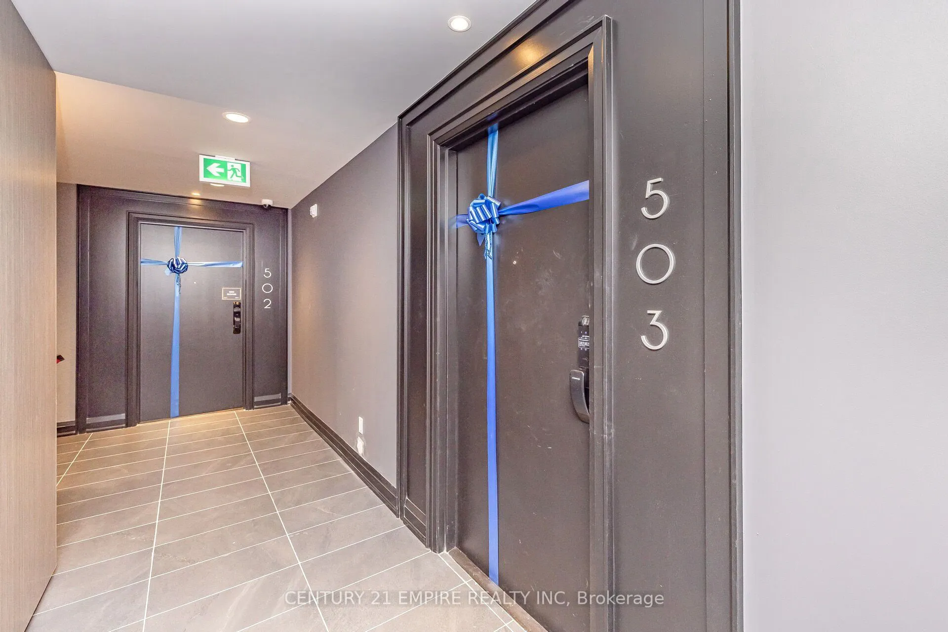 95 Dundas Street W, #503