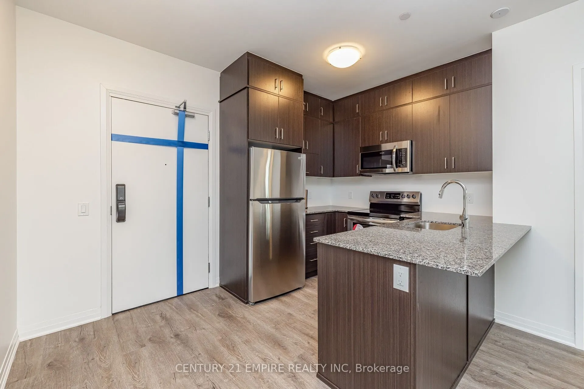 95 Dundas Street W, #503