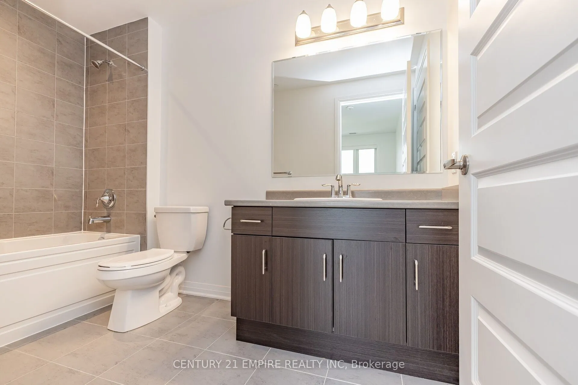 95 Dundas Street W, #503