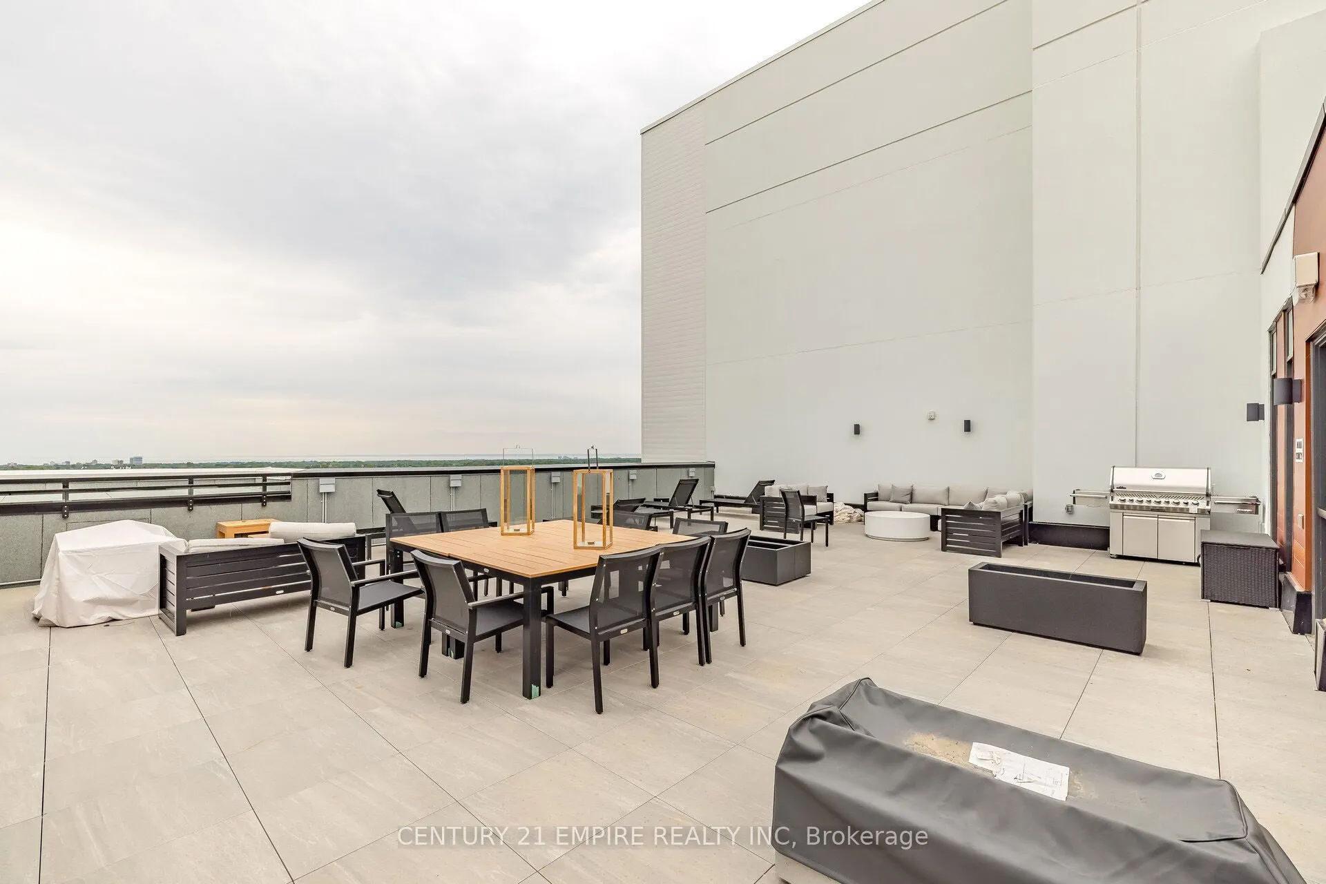 95 Dundas Street W, #503