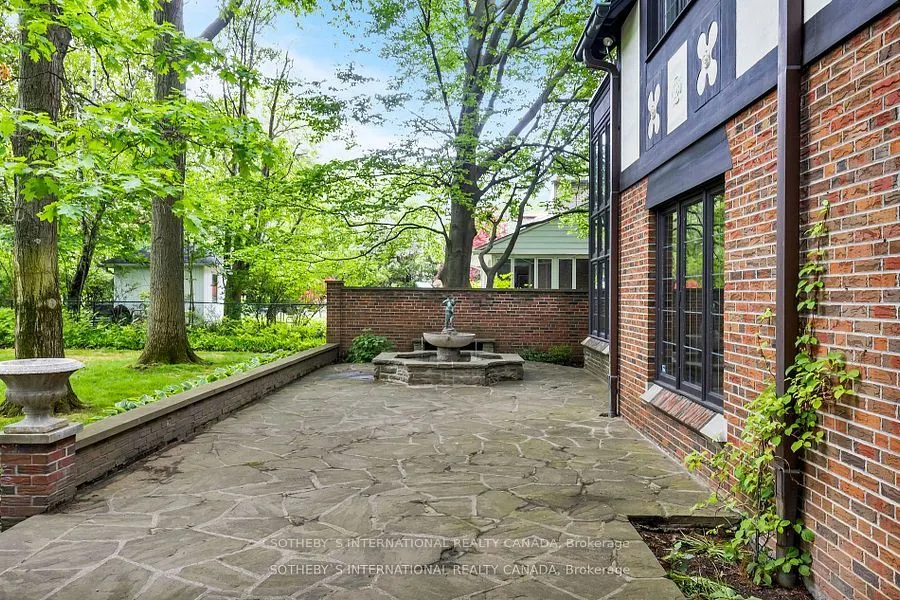 38 Edenbrook Hill