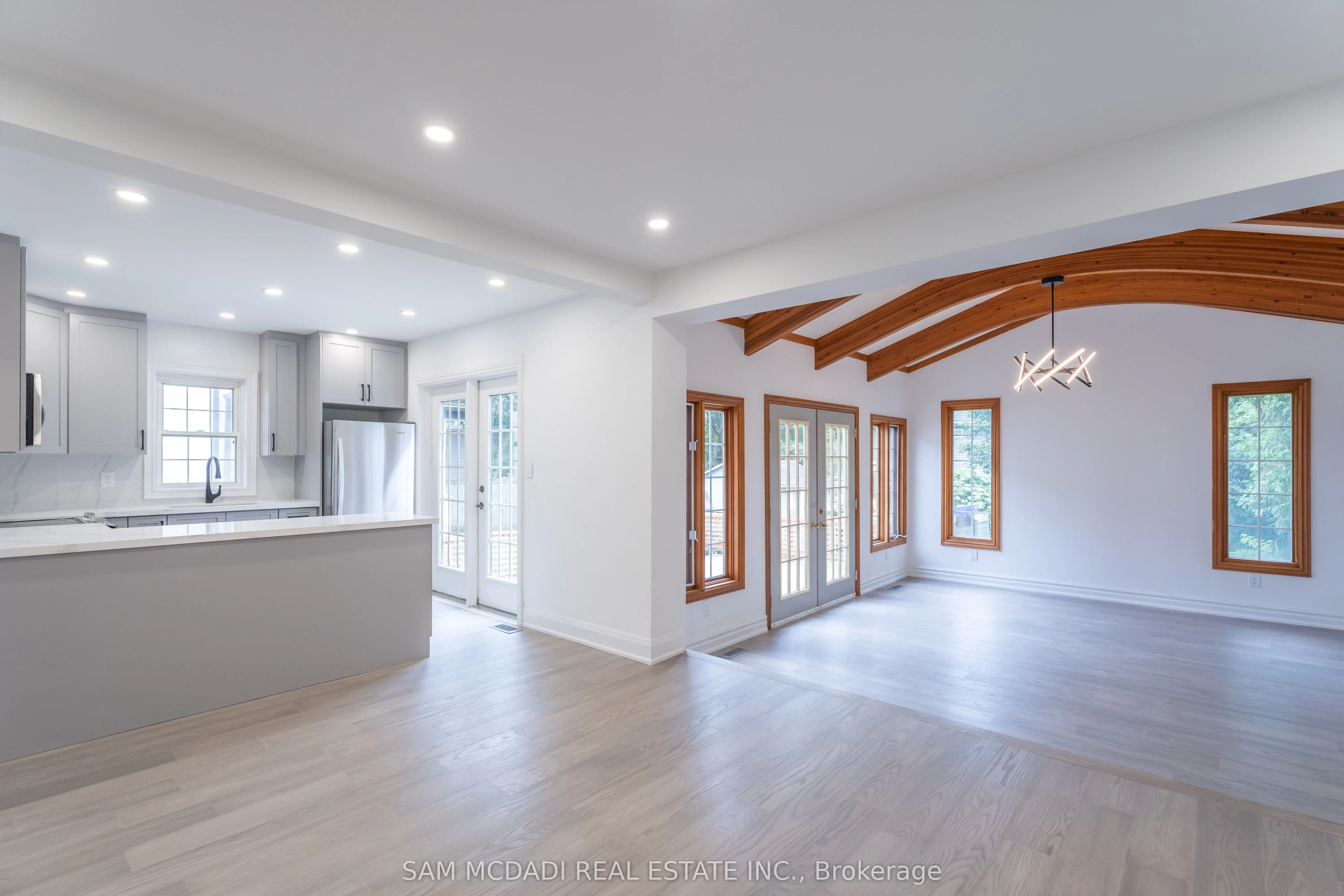 8 Wesley Crescent