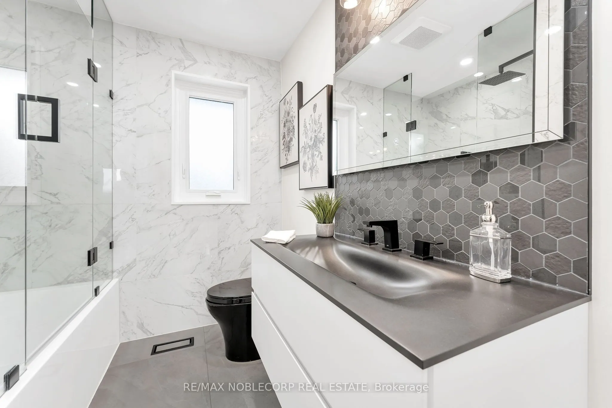 4230 Bloor Street W
