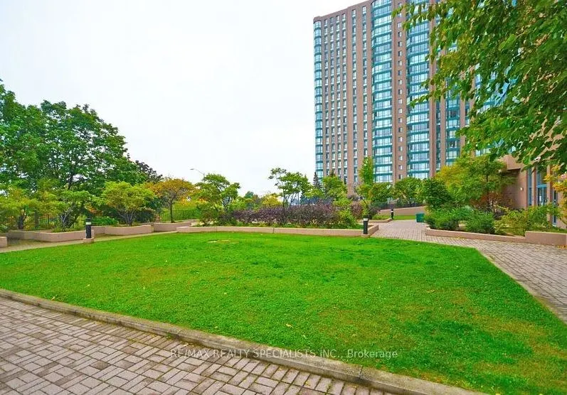 115 Hillcrest Avenue, #203