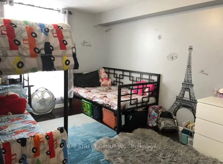 17 Knightsbridge Road, #1803