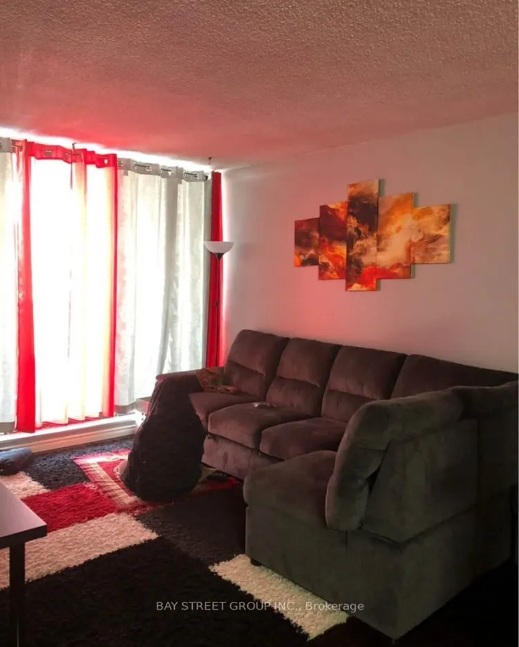 17 Knightsbridge Road, #1803