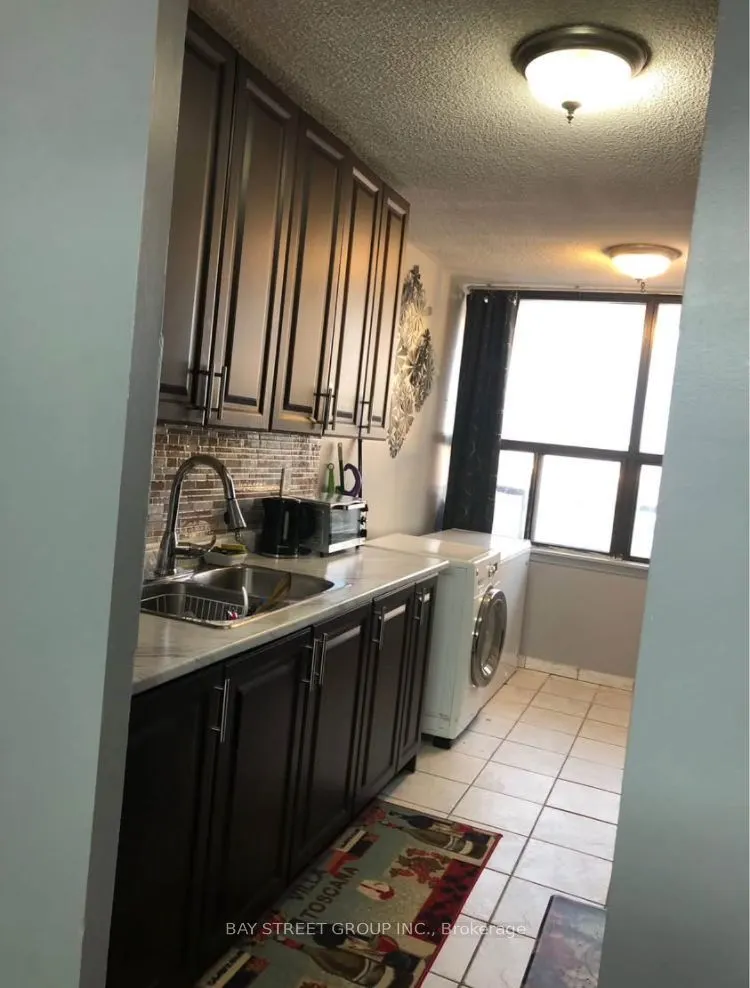 17 Knightsbridge Road, #1803