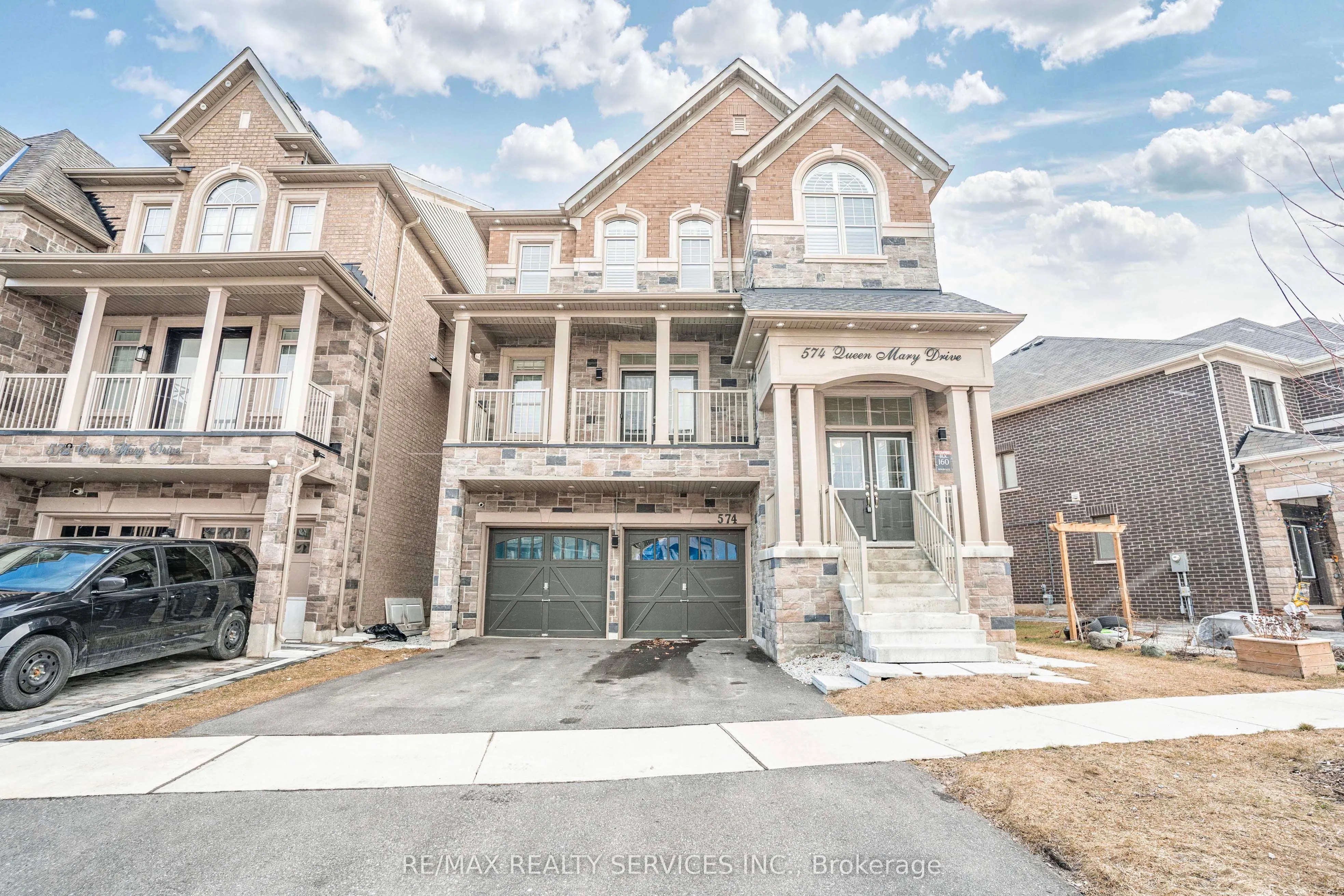574 Queen Mary Drive