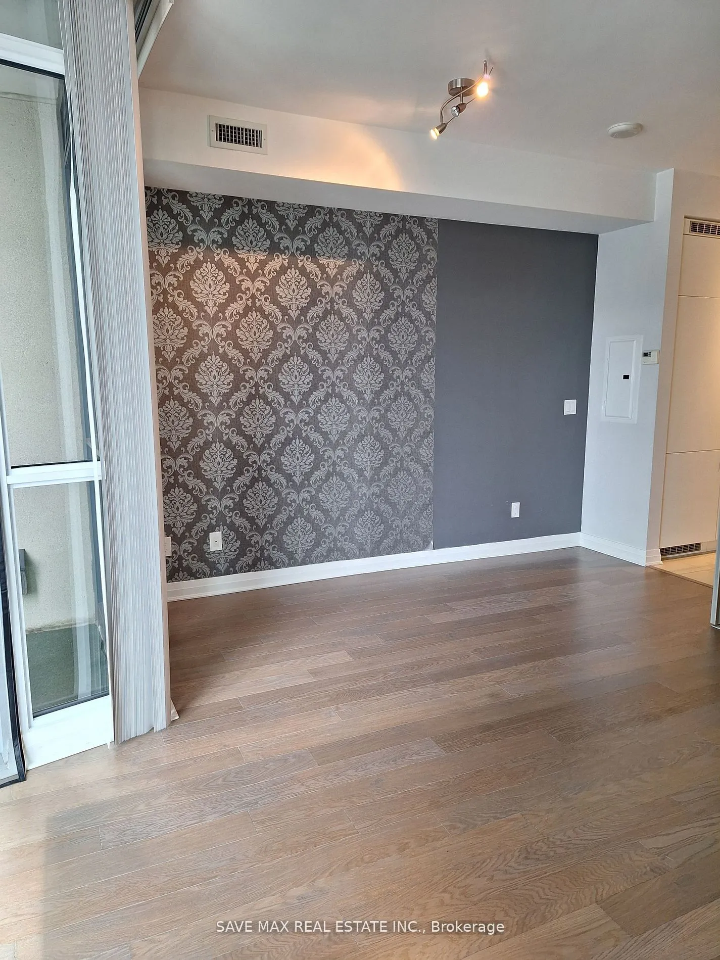 60 Annie Craig Drive, #808