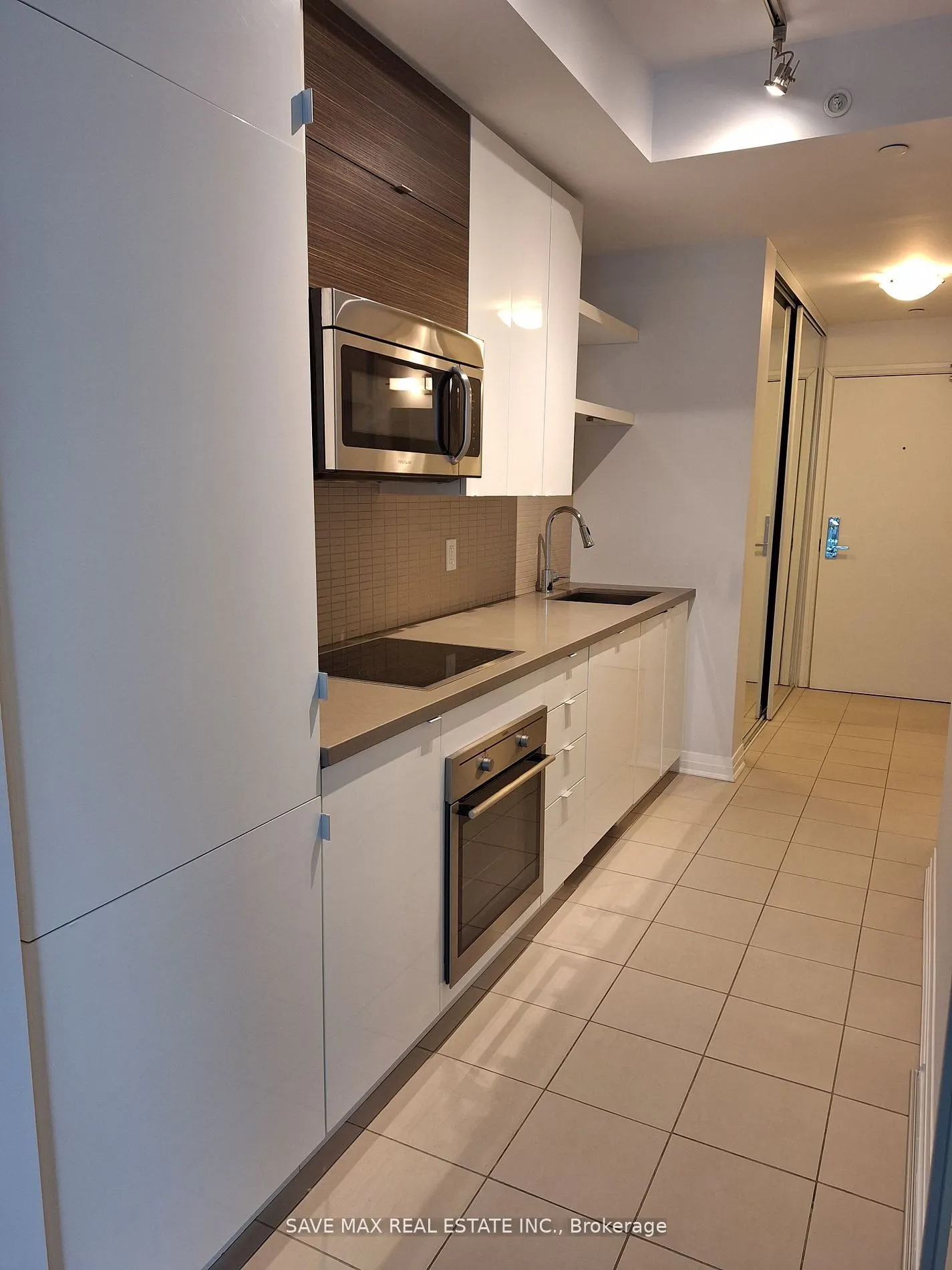 60 Annie Craig Drive, #808