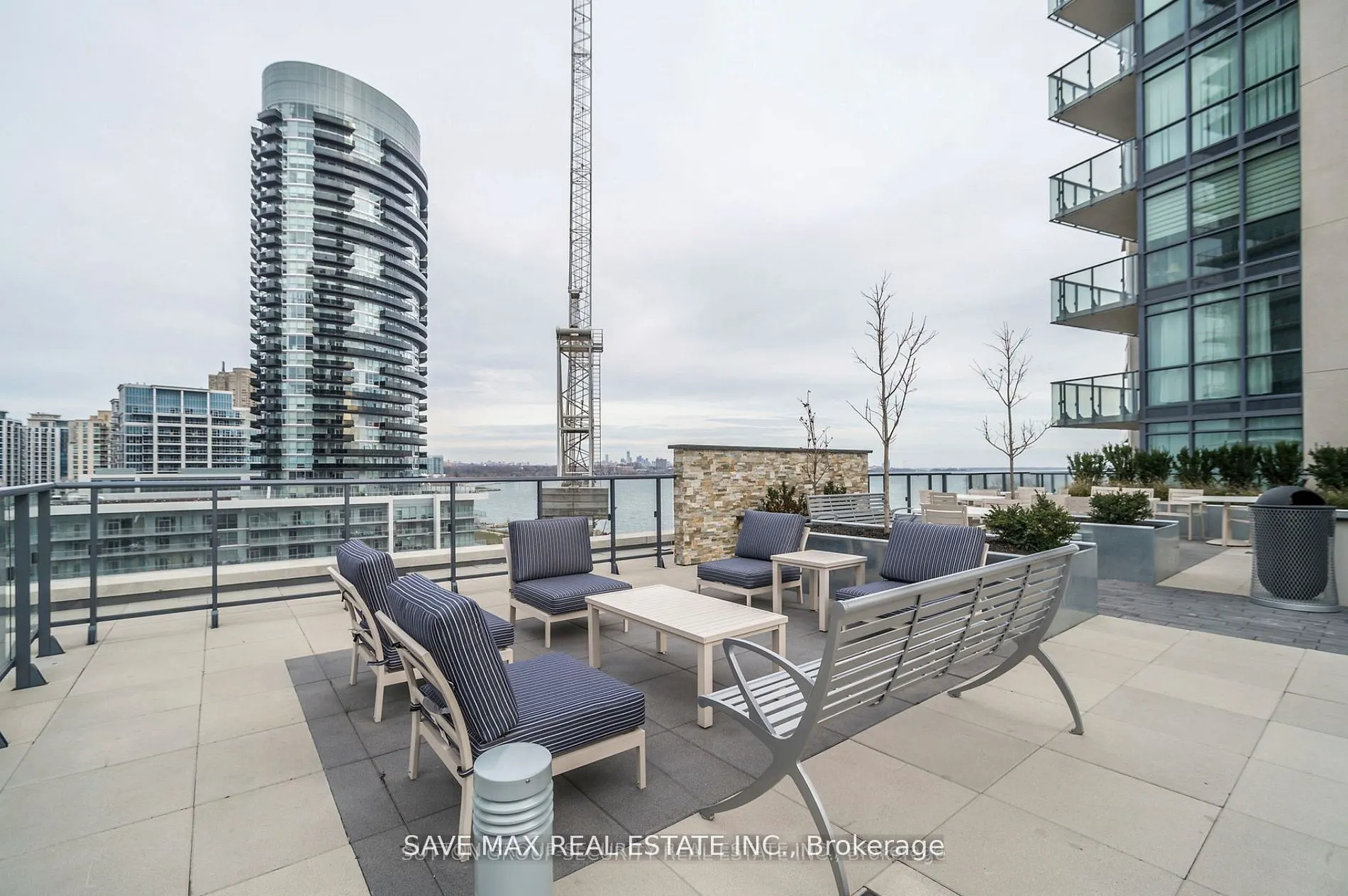 60 Annie Craig Drive, #808