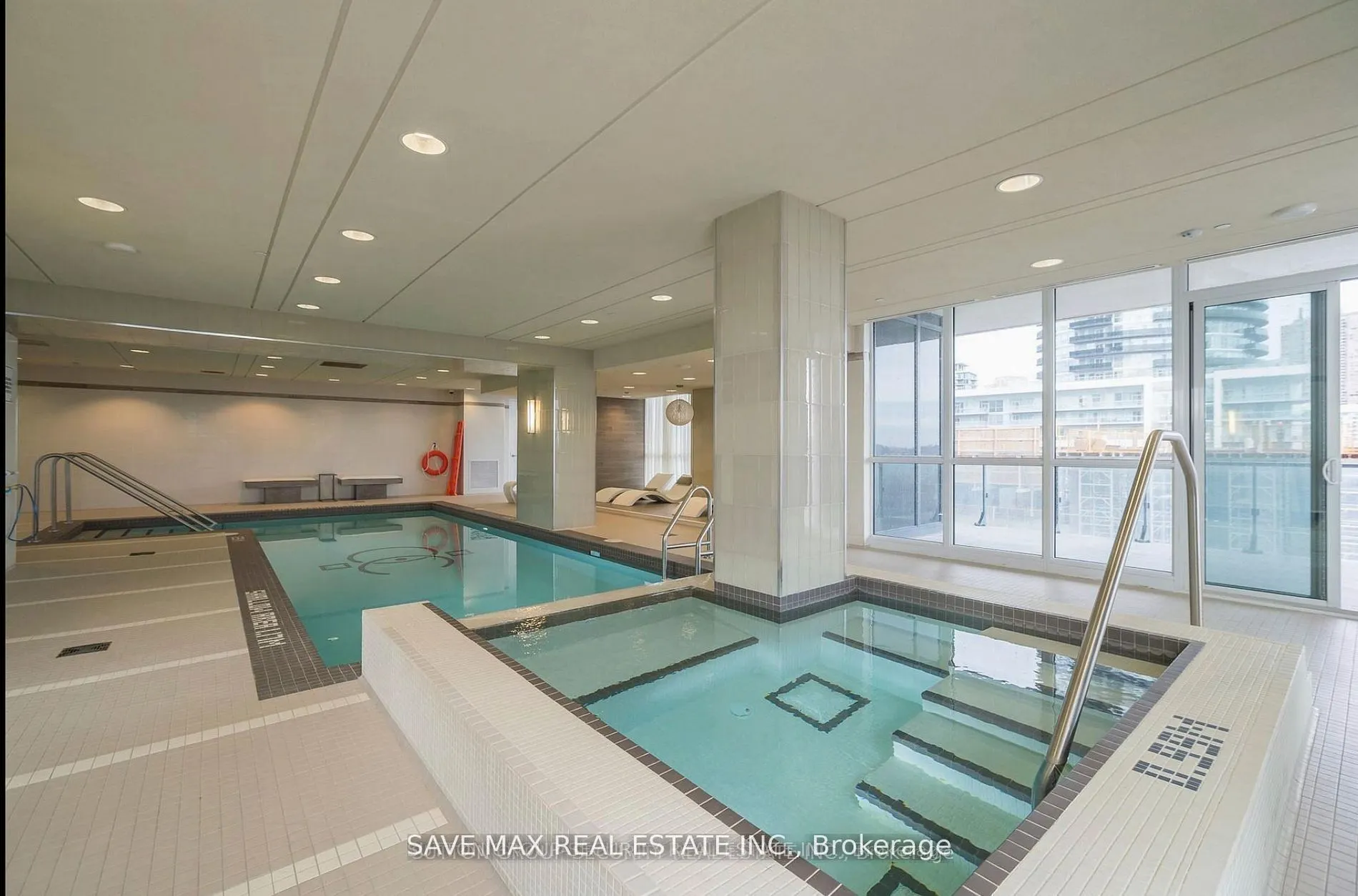 60 Annie Craig Drive, #808