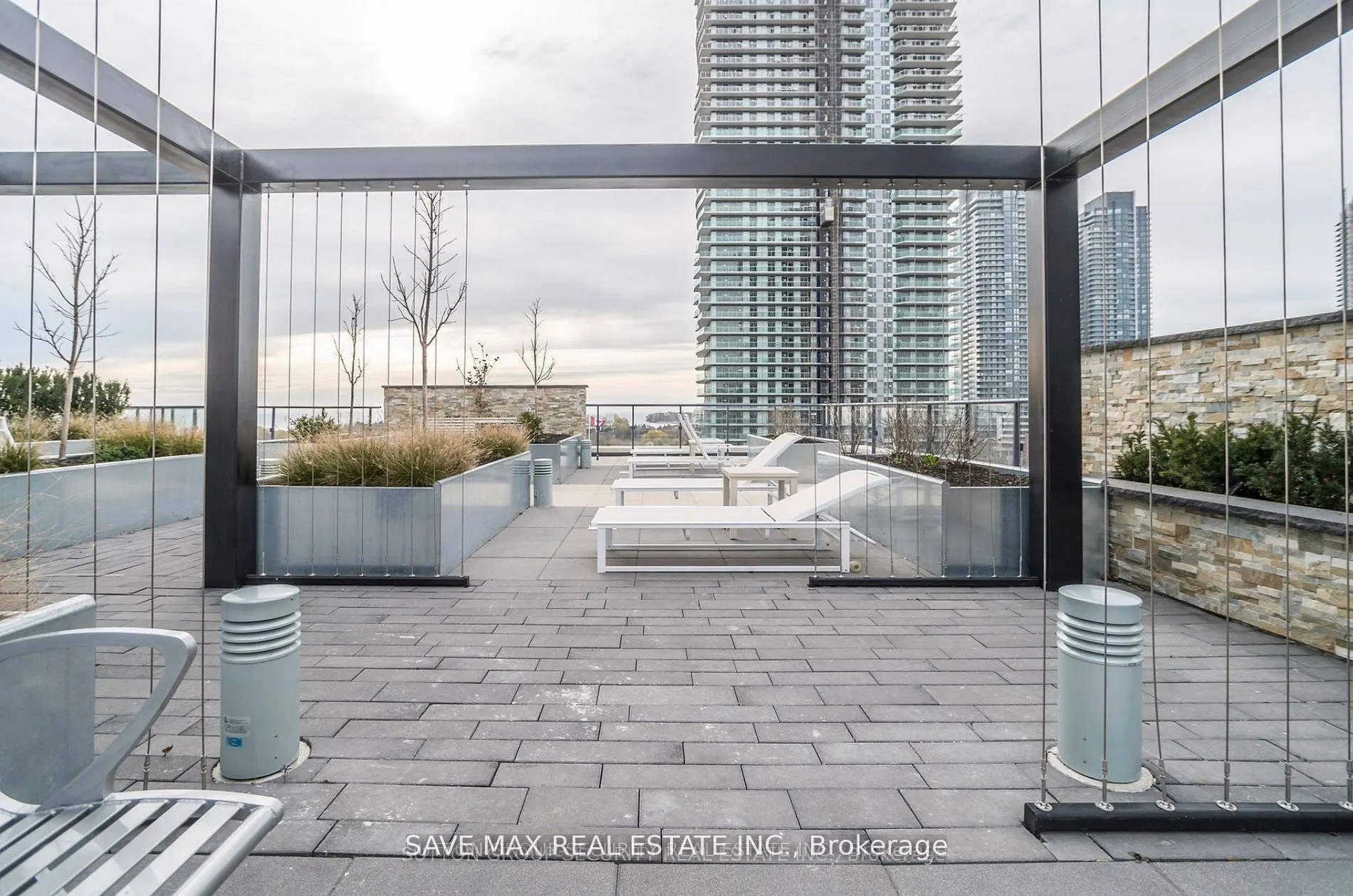 60 Annie Craig Drive, #808