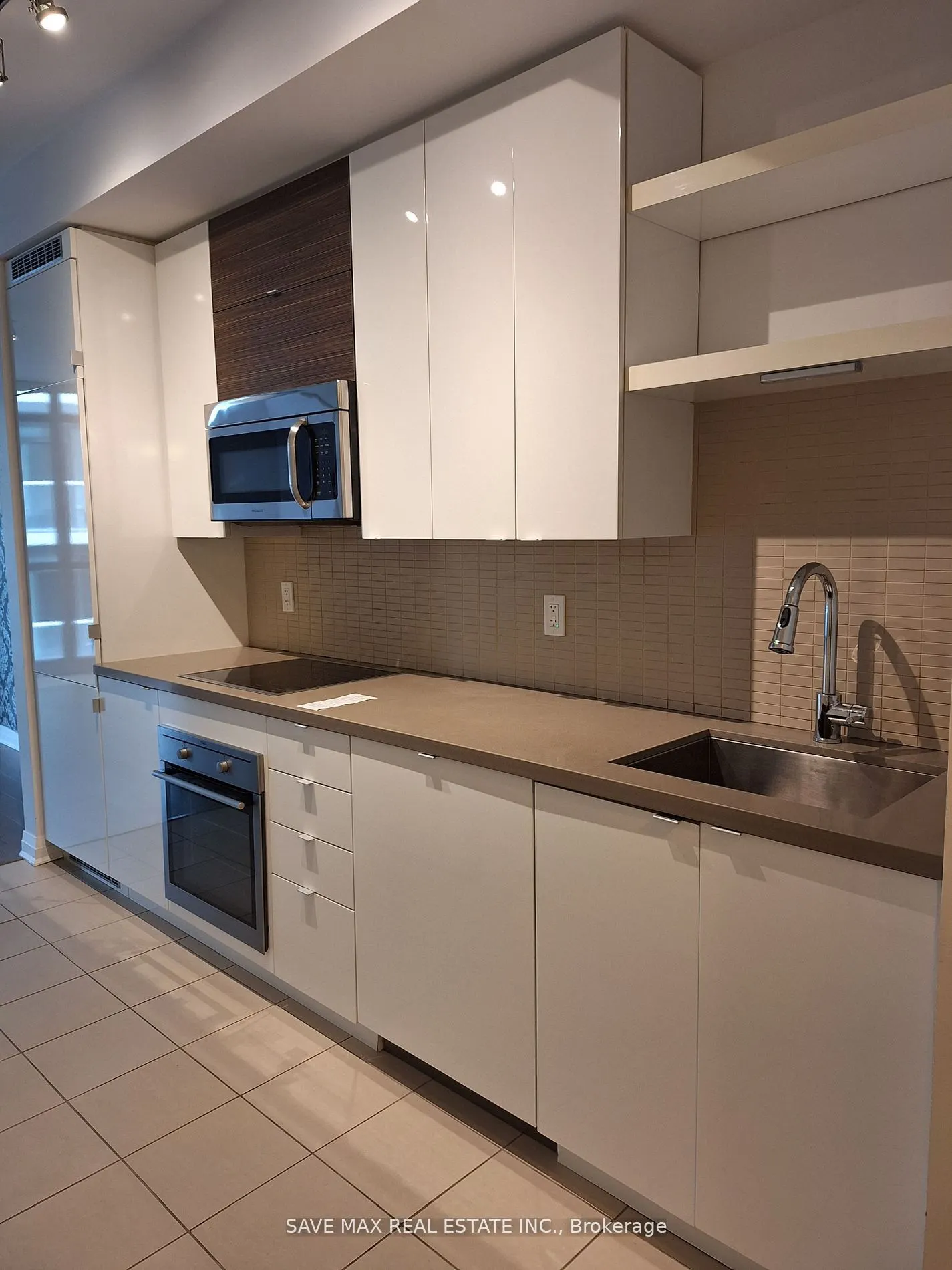 60 Annie Craig Drive, #808