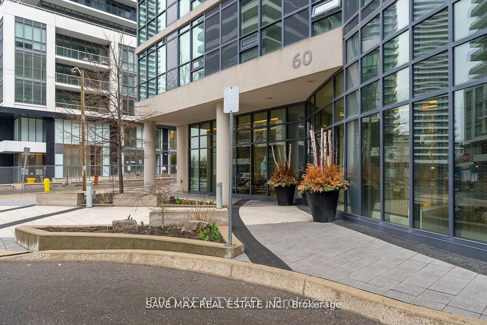 60 Annie Craig Drive, #808