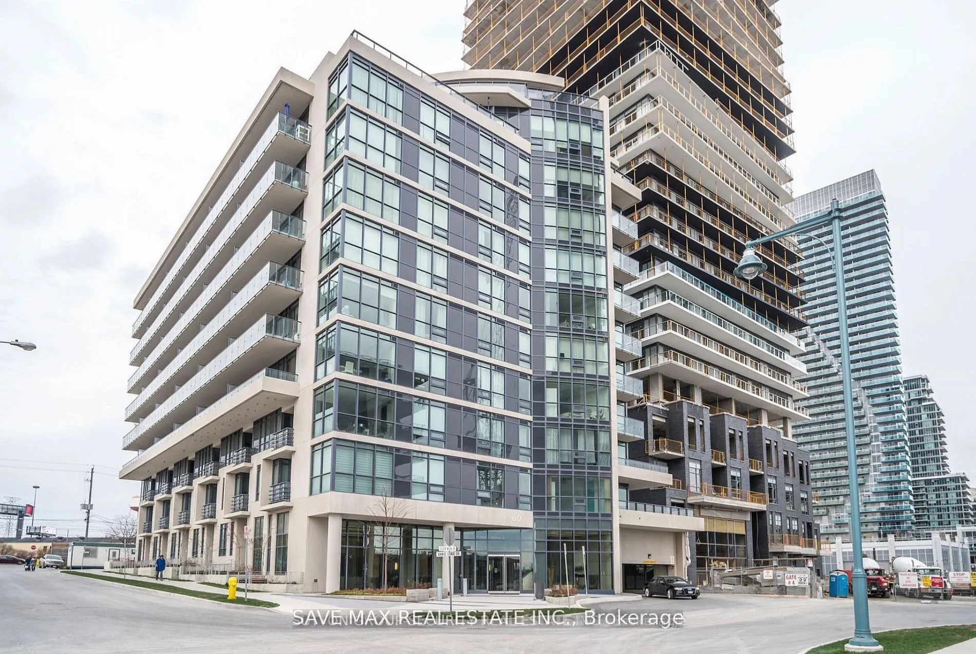 60 Annie Craig Drive, #808