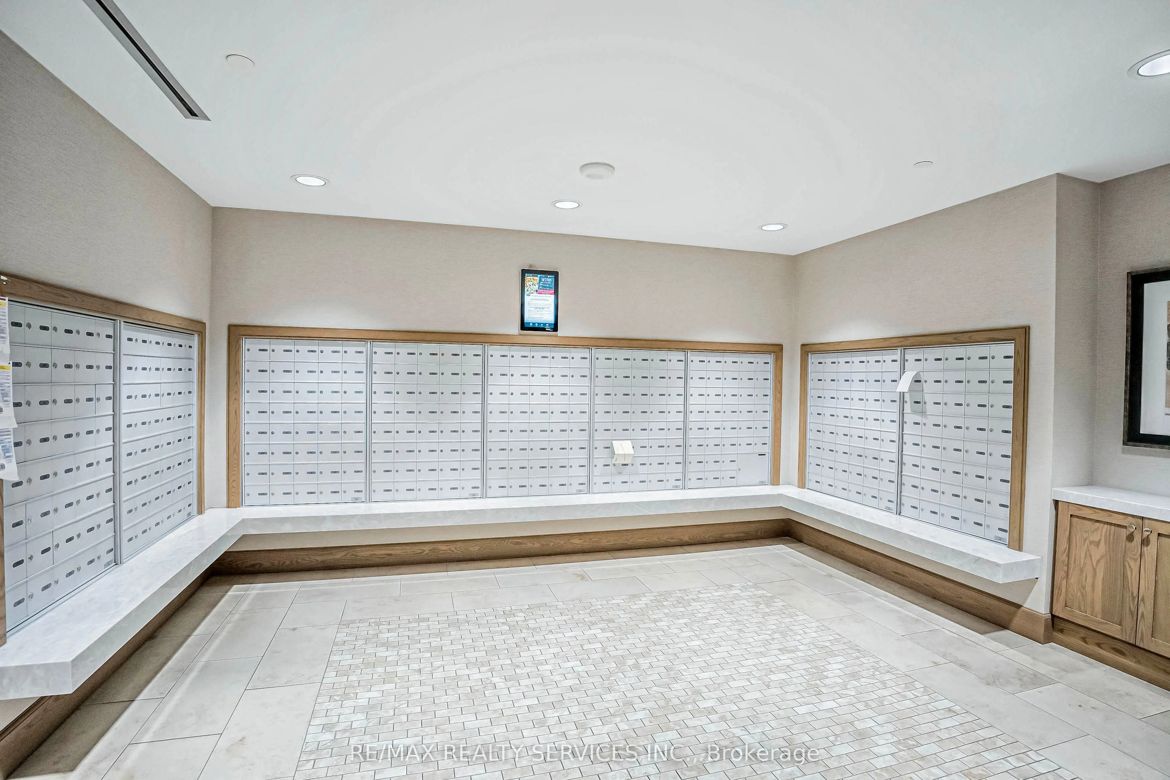 3091 Dufferin Street, #1006