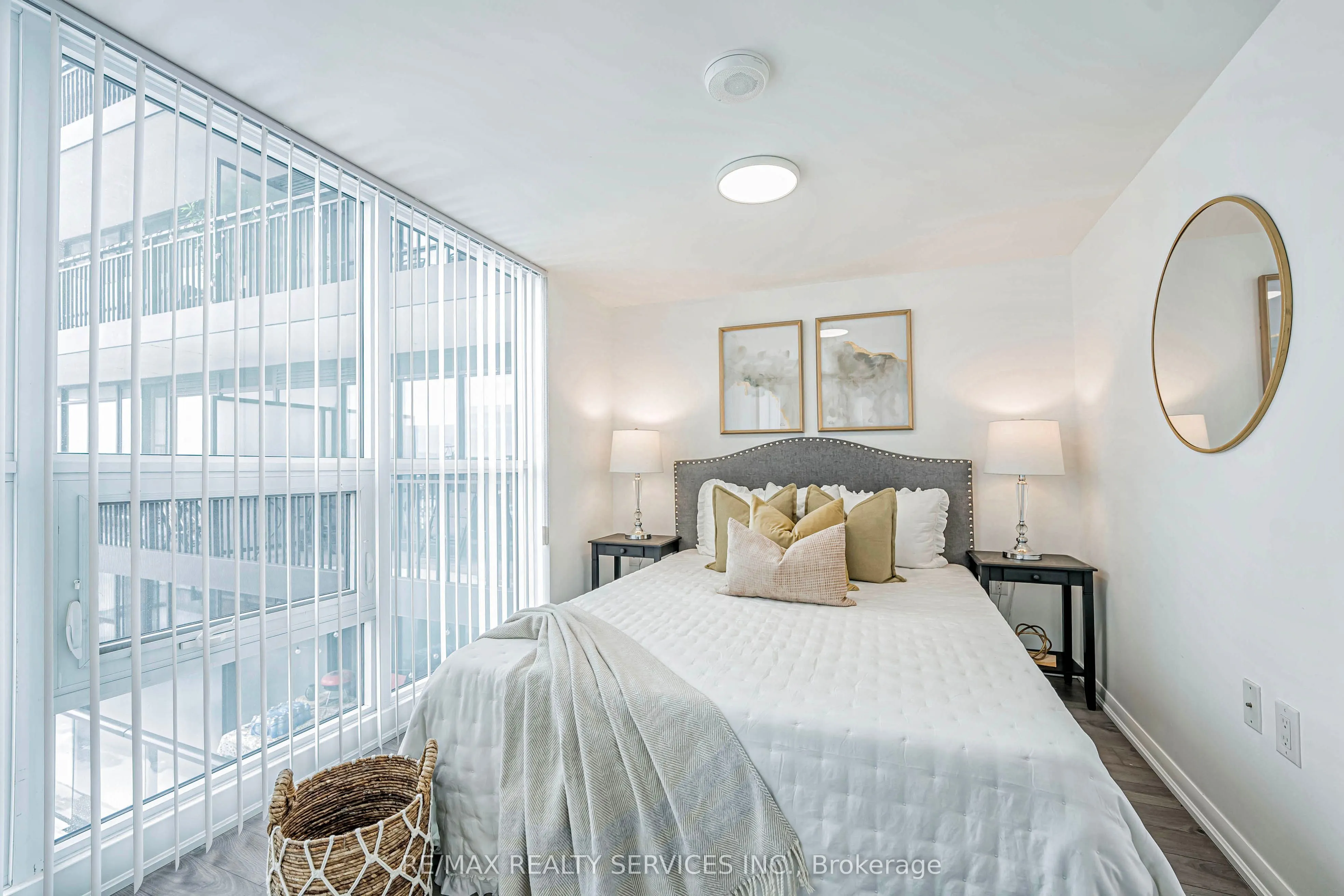 3091 Dufferin Street, #1006