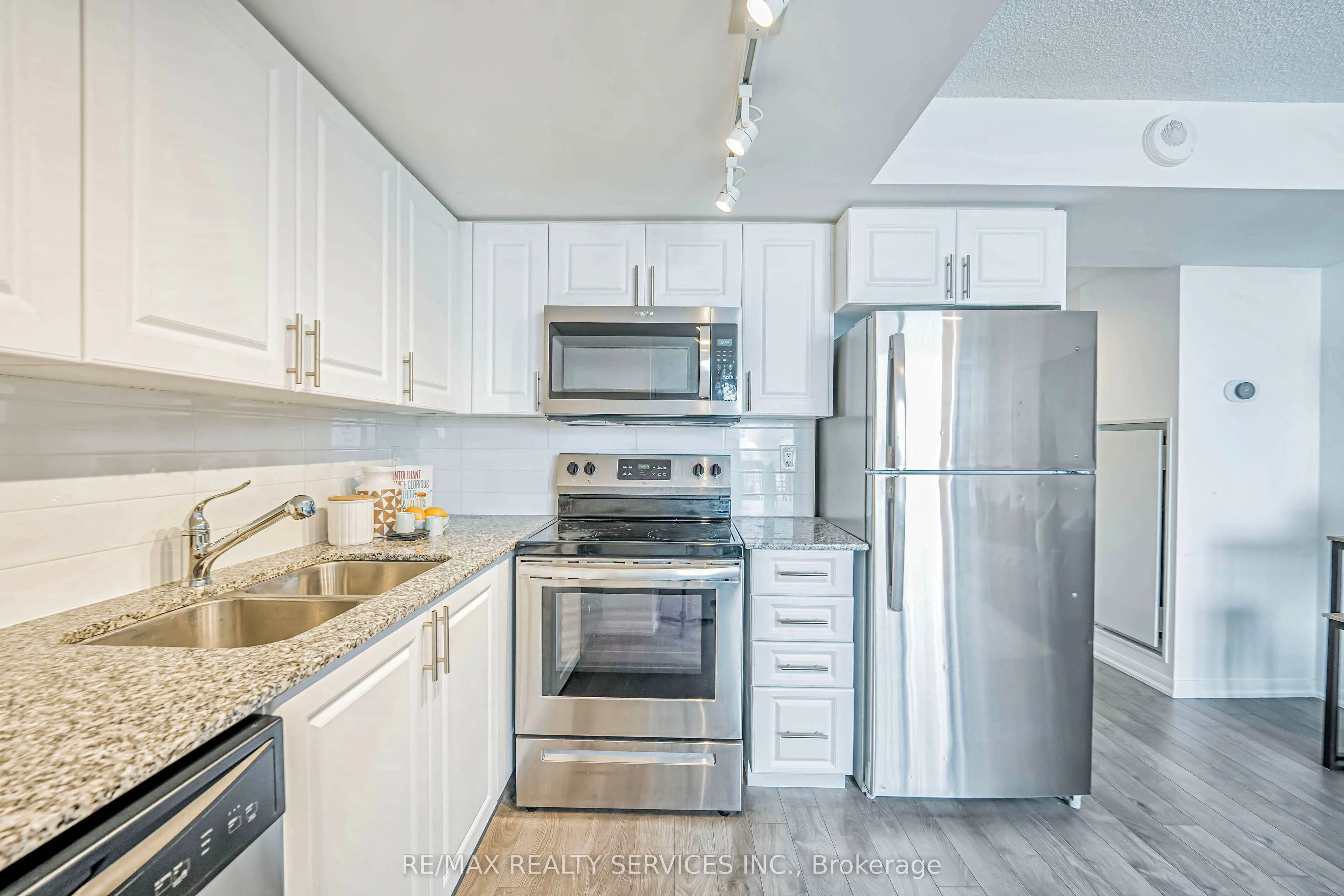 3091 Dufferin Street, #1006