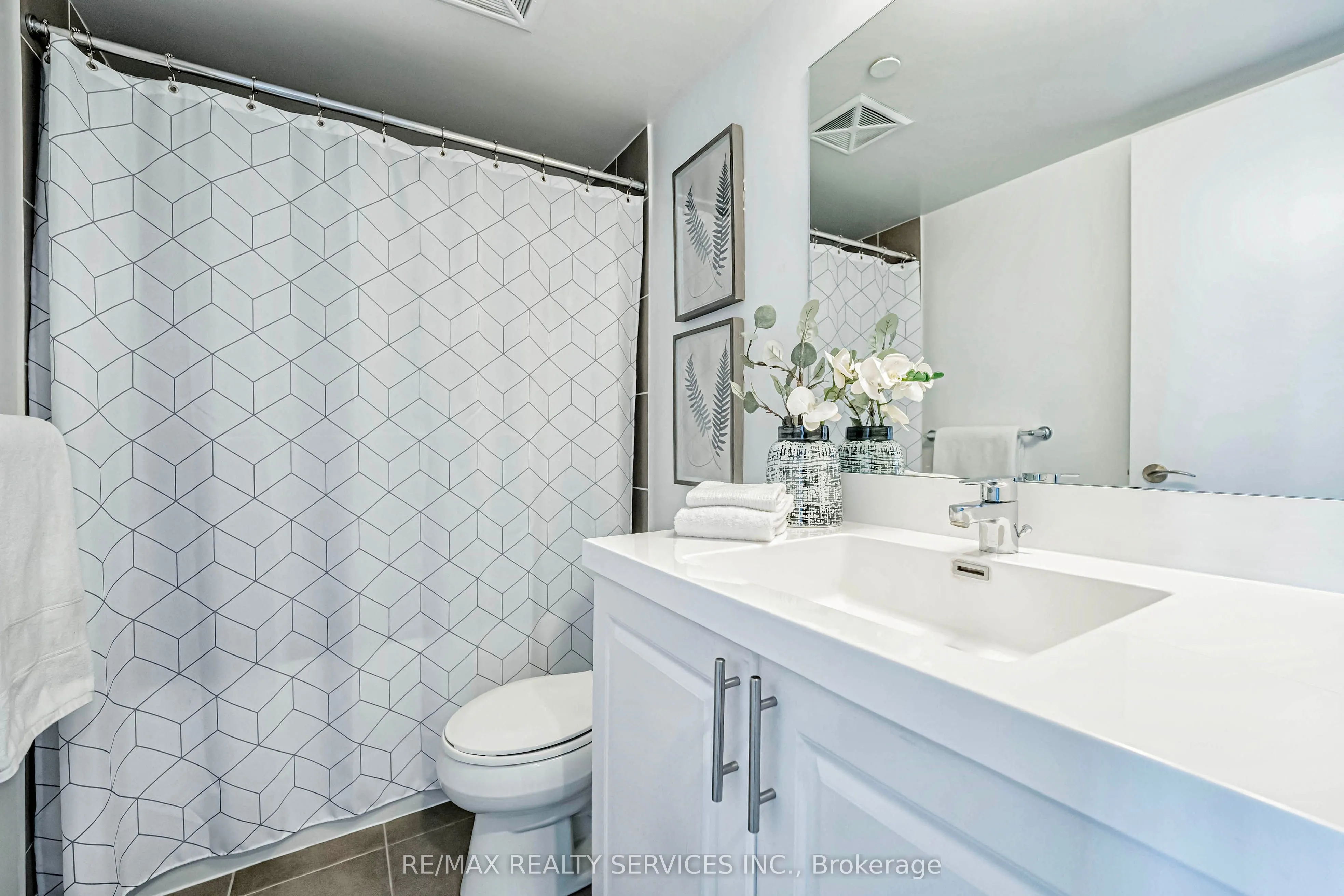 3091 Dufferin Street, #1006